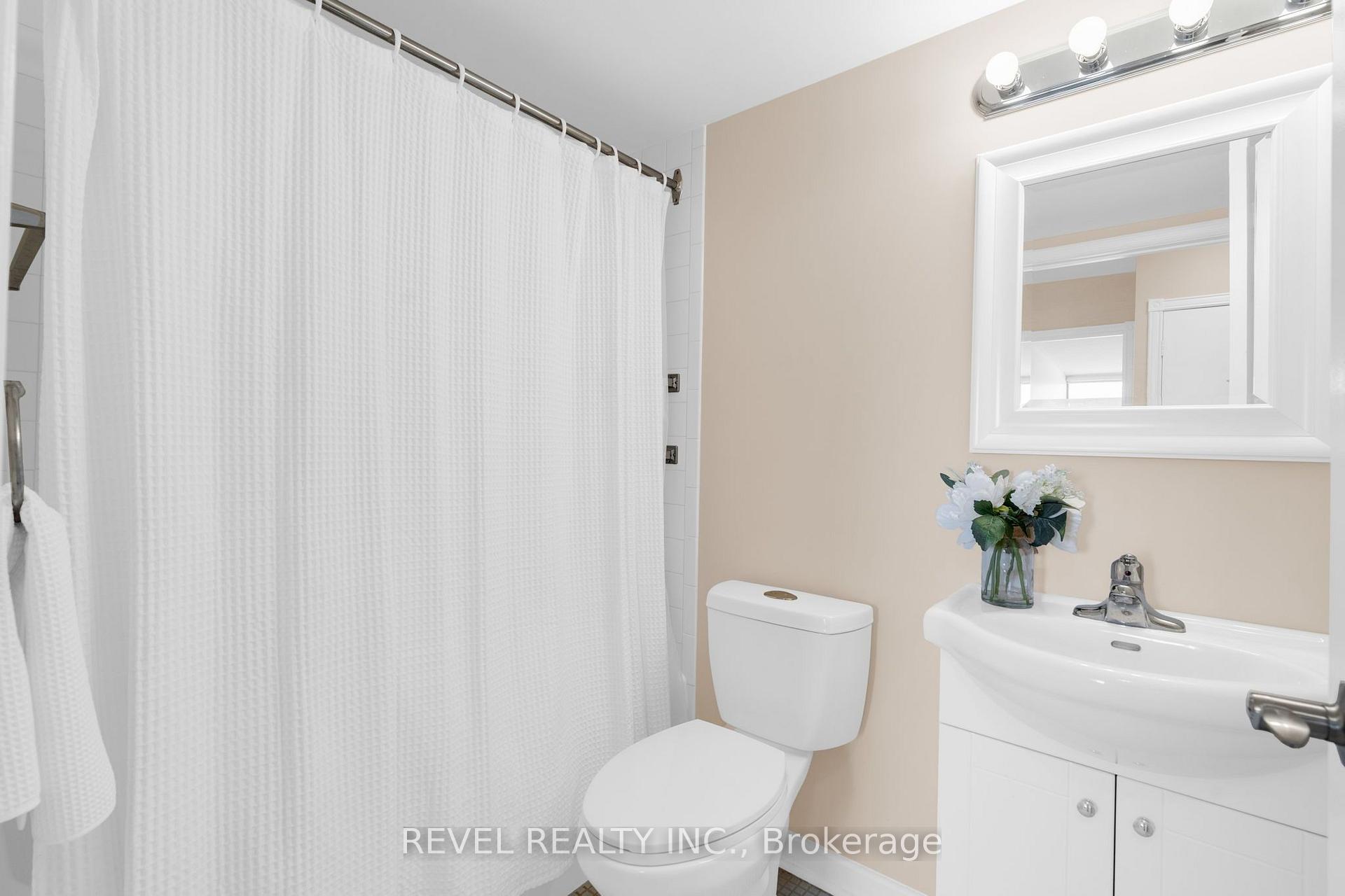 Photo 21 of Unit 305, 181 Collier Street, Barrie, North Shore — HOMEH
