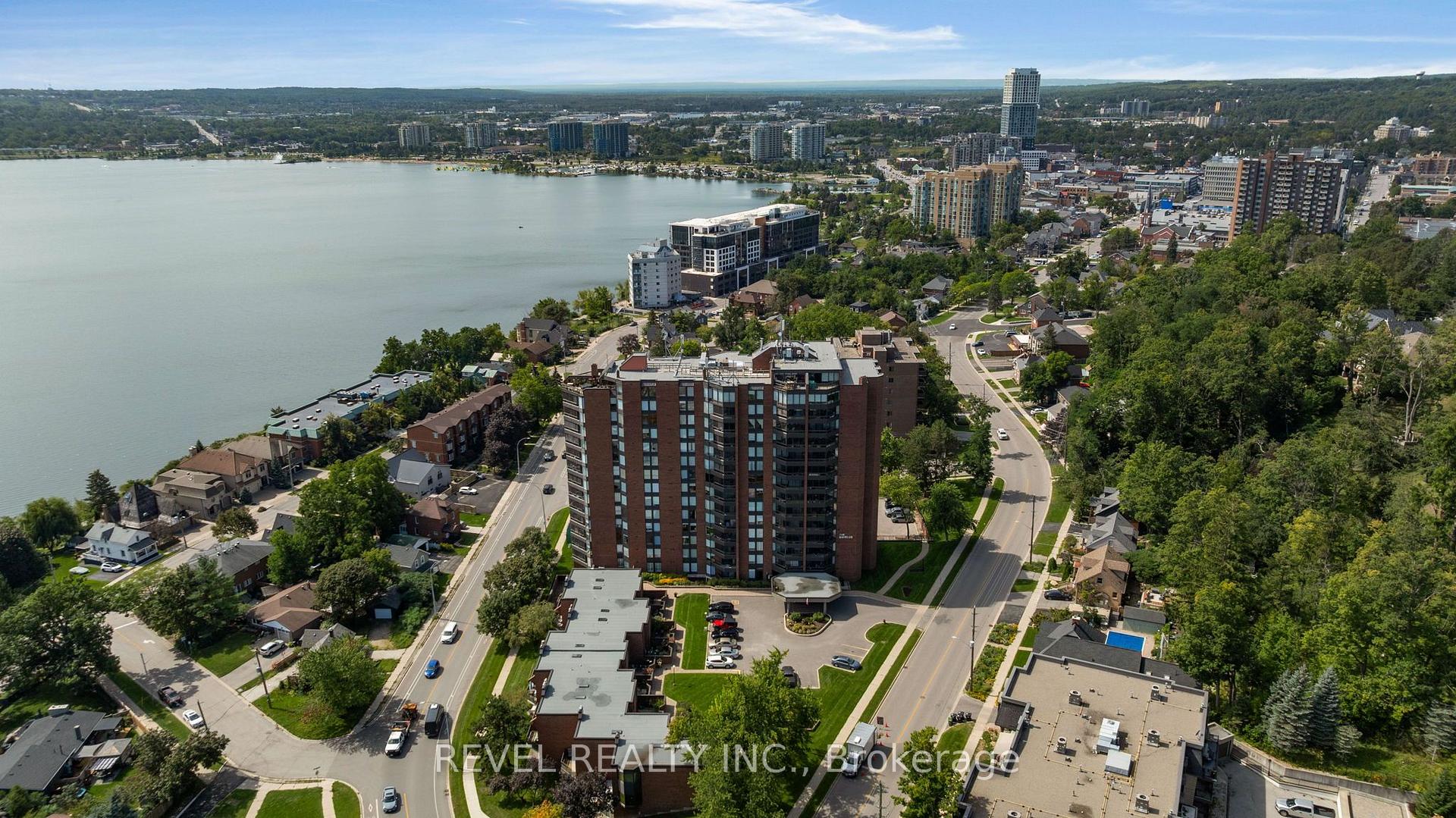 Photo 38 of Unit 305, 181 Collier Street, Barrie, North Shore — HOMEH