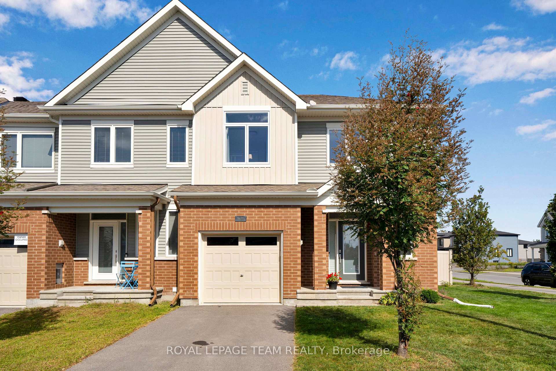 Photo 1 of 521 Loury Row, Ottawa, Chapel Hill South - Orleans Village — HOMEH