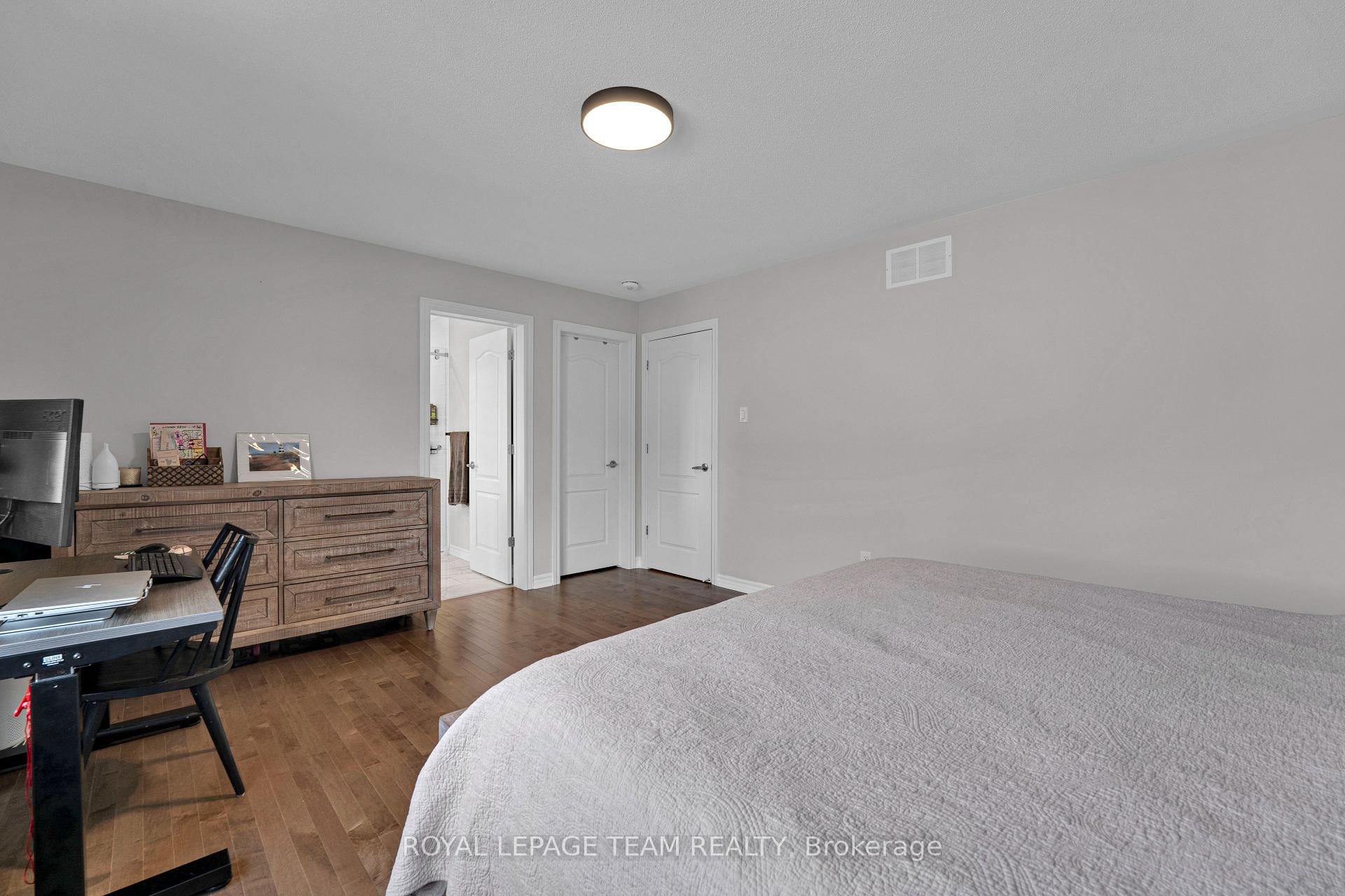 Photo 23 of 521 Loury Row, Ottawa, Chapel Hill South - Orleans Village — HOMEH
