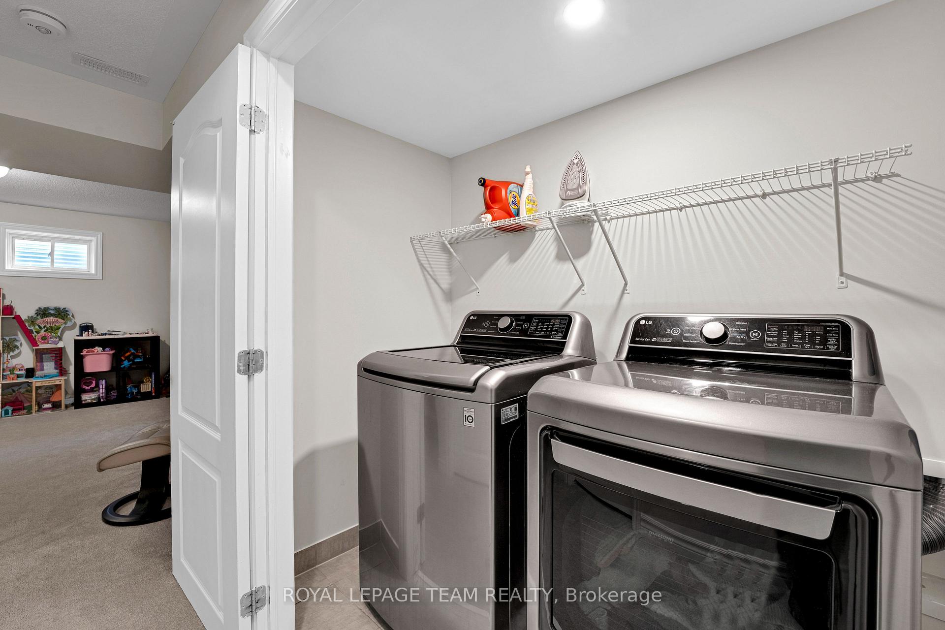 Photo 30 of 521 Loury Row, Ottawa, Chapel Hill South - Orleans Village — HOMEH