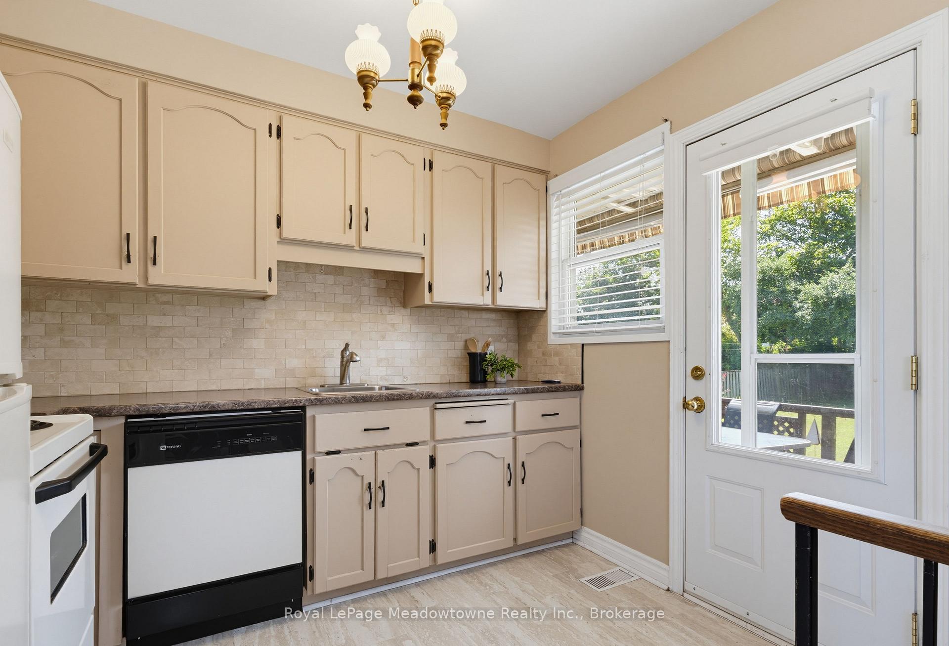 Photo 9 of 228 Bell Street, Milton, Old Milton — HOMEH