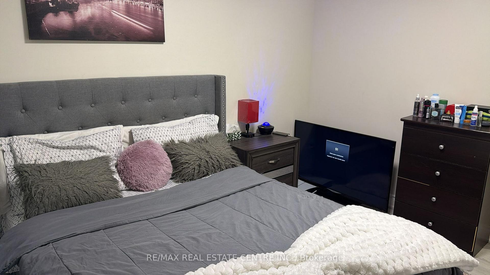 Photo 14 of Unit Upper, 15 Chelsea Road, Kitchener, Heritage Park - Kitchener — HOMEH