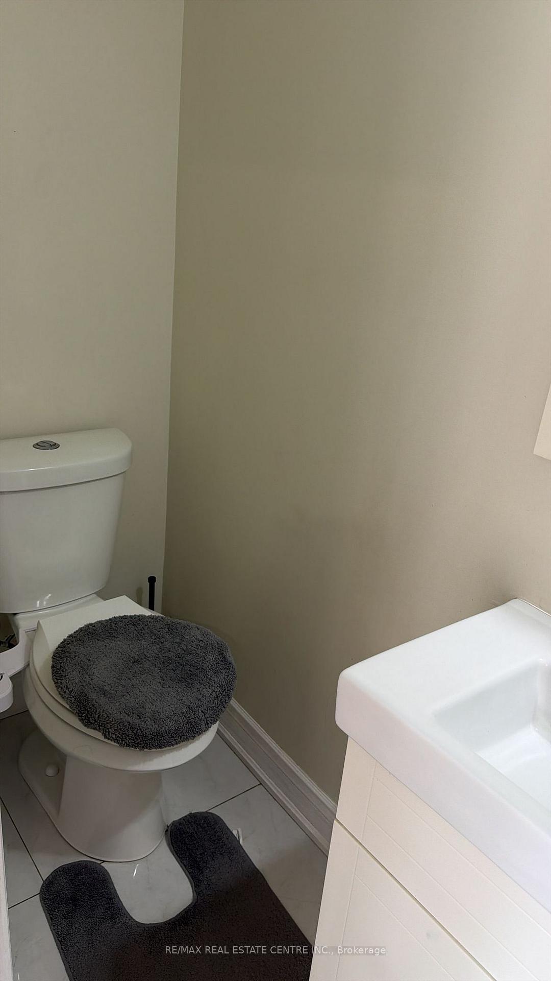 Photo 22 of Unit Upper, 15 Chelsea Road, Kitchener, Heritage Park - Kitchener — HOMEH