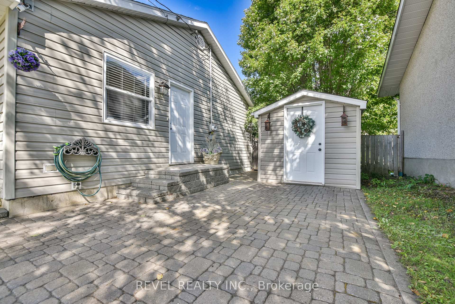 Photo 4 of 568 Tamarack Street, Timmins, TNE - North — HOMEH