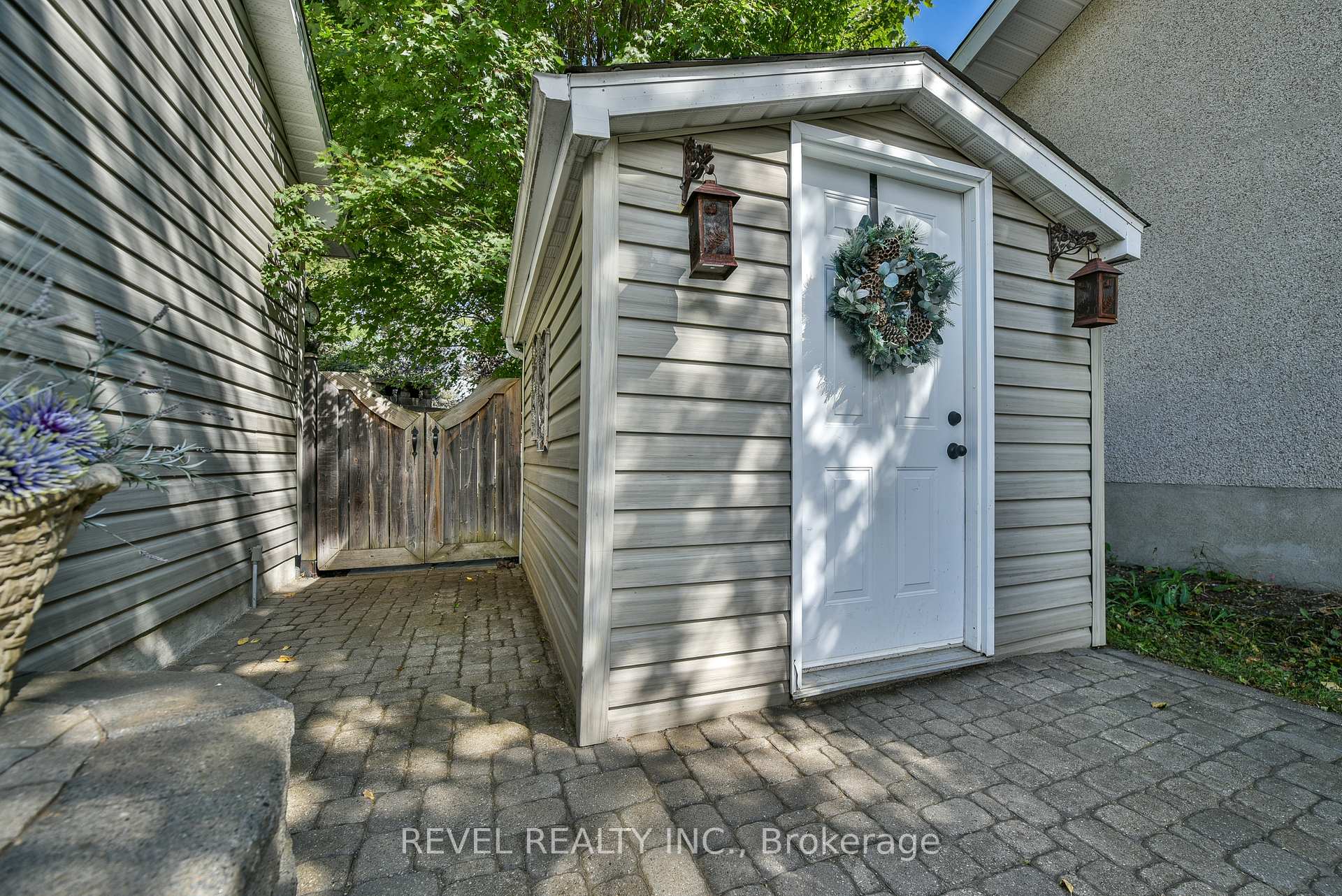 Photo 5 of 568 Tamarack Street, Timmins, TNE - North — HOMEH