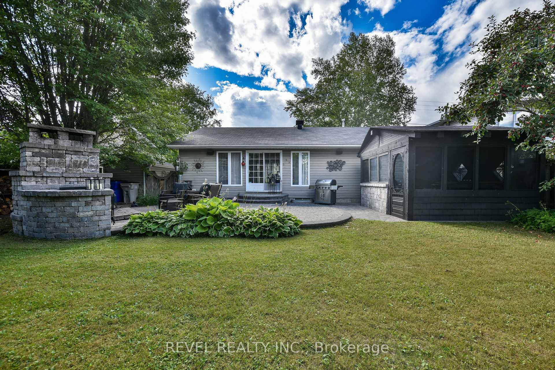 Photo 11 of 568 Tamarack Street, Timmins, TNE - North — HOMEH