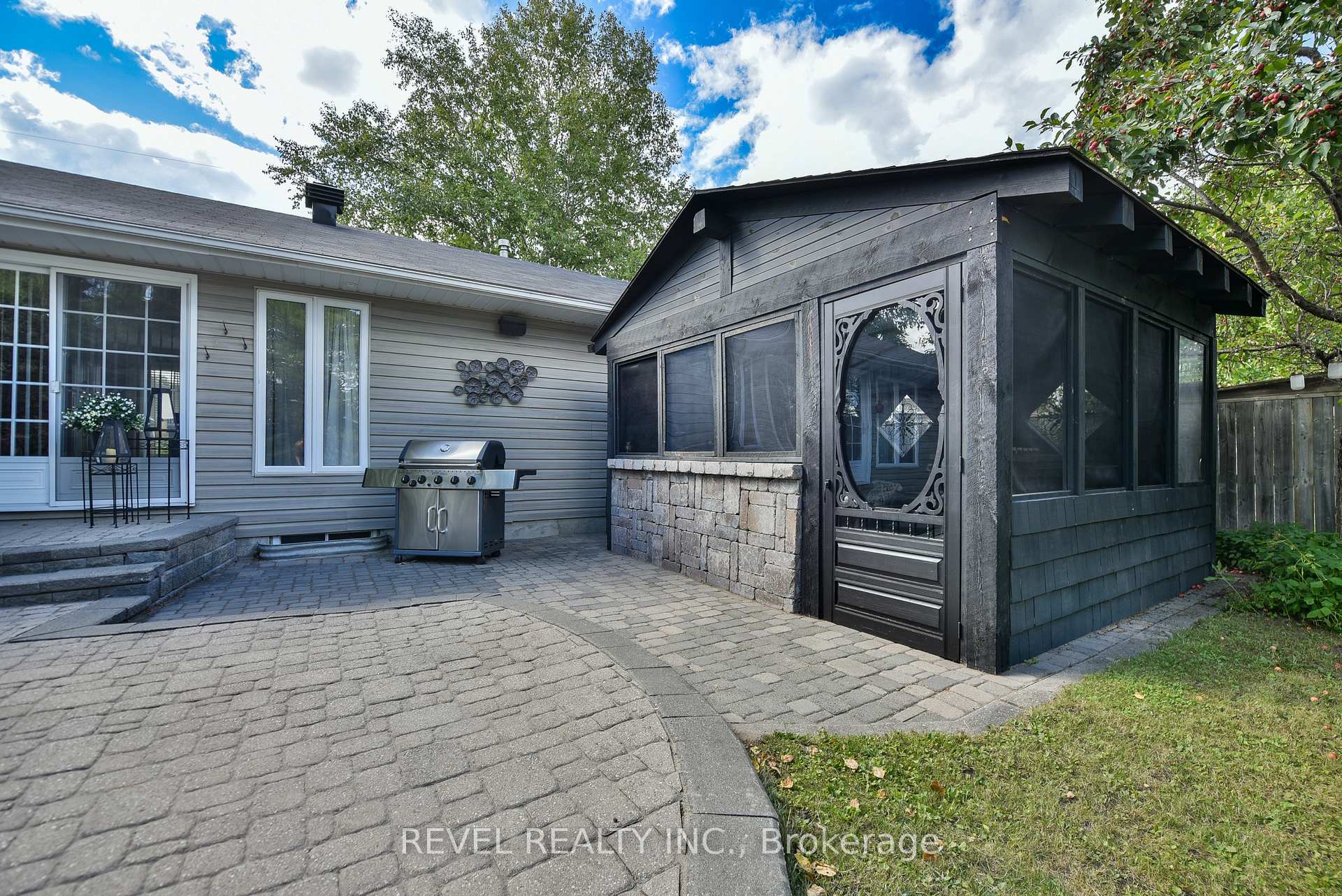 Photo 12 of 568 Tamarack Street, Timmins, TNE - North — HOMEH