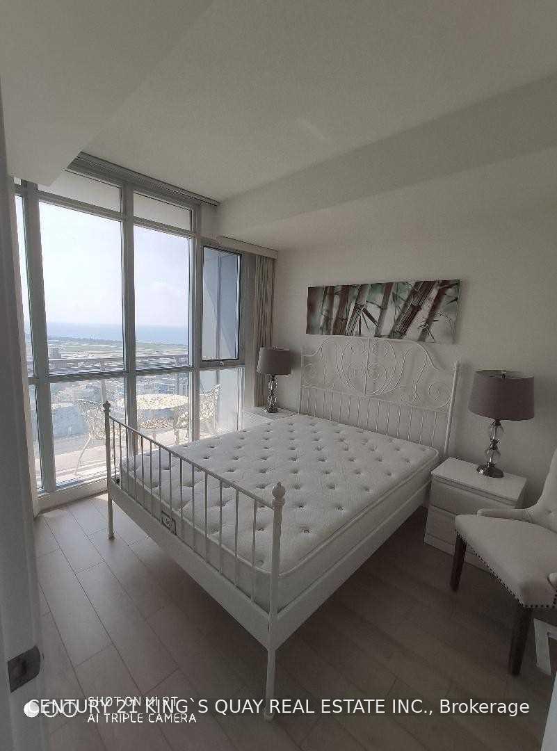 Photo 2 of Unit 3908, 15 Iceboat Terrace, Toronto, Waterfront Communities — HOMEH