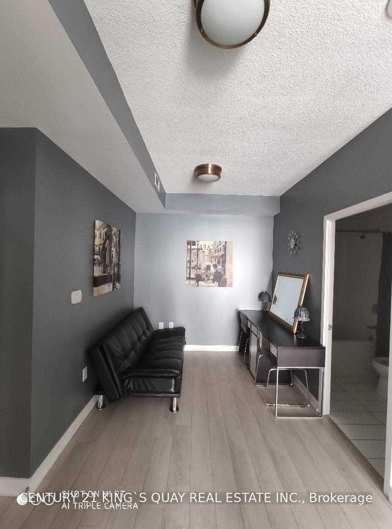 Photo 3 of Unit 3908, 15 Iceboat Terrace, Toronto, Waterfront Communities — HOMEH