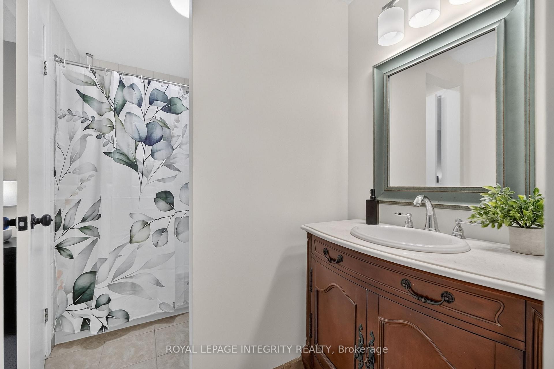 Photo 20 of 1352 Bakker Court, Ottawa, Convent Glen South — HOMEH