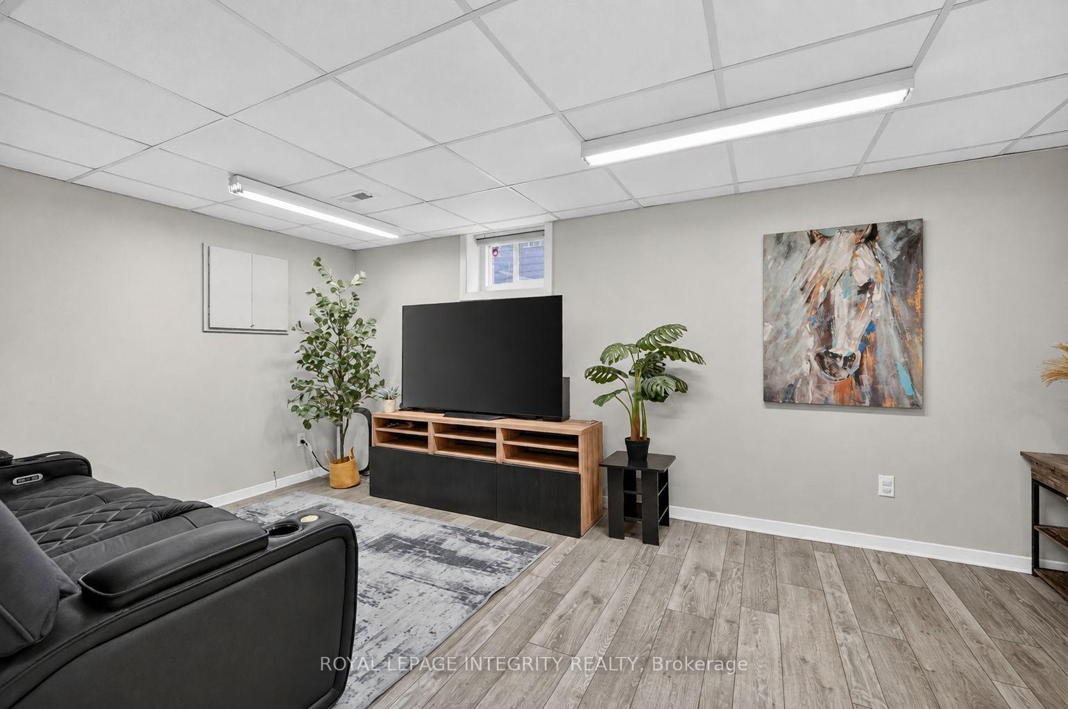 Photo 28 of 1352 Bakker Court, Ottawa, Convent Glen South — HOMEH