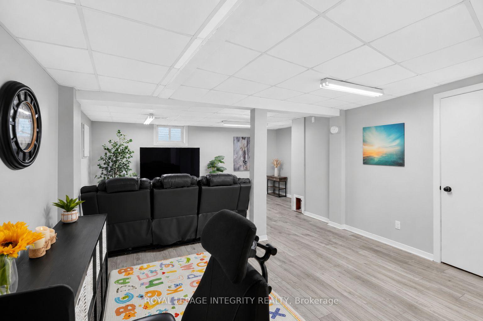 Photo 32 of 1352 Bakker Court, Ottawa, Convent Glen South — HOMEH