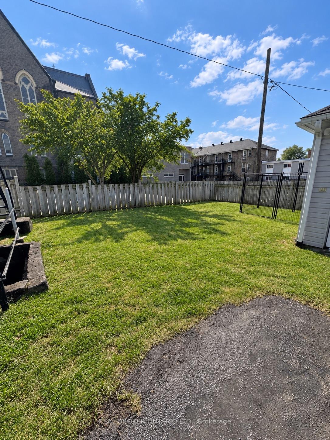 Photo 2 of Unit 2, 16 William Street, Brockville, Brockville — HOMEH