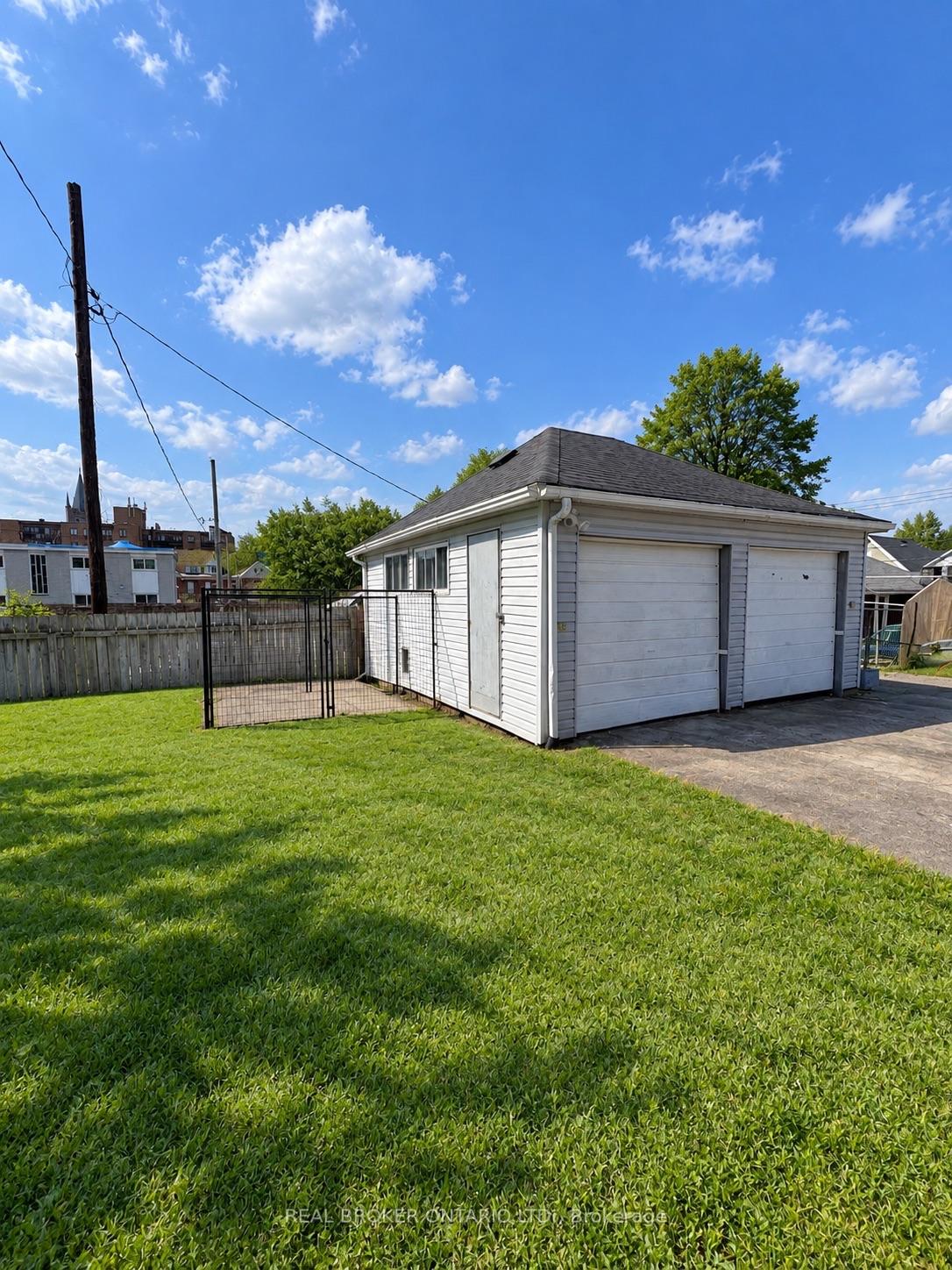 Photo 3 of Unit 2, 16 William Street, Brockville, Brockville — HOMEH