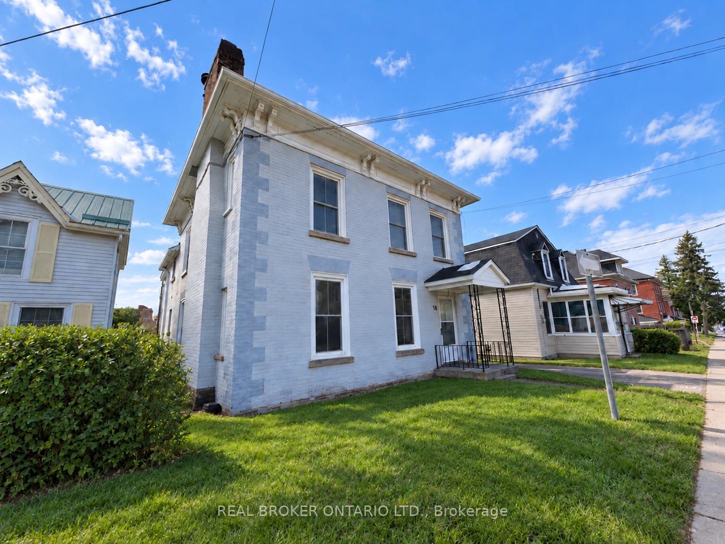 Photo 4 of Unit 2, 16 William Street, Brockville, Brockville — HOMEH