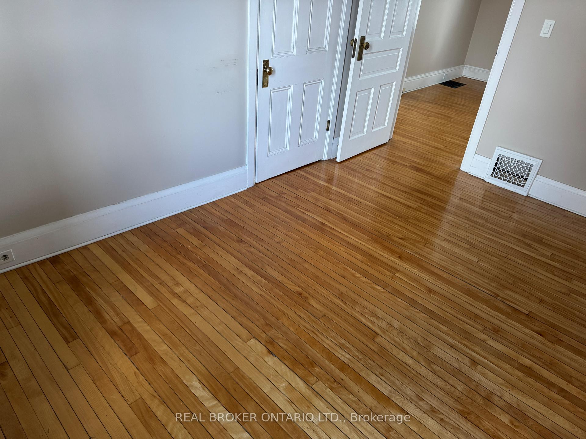 Photo 10 of Unit 2, 16 William Street, Brockville, Brockville — HOMEH