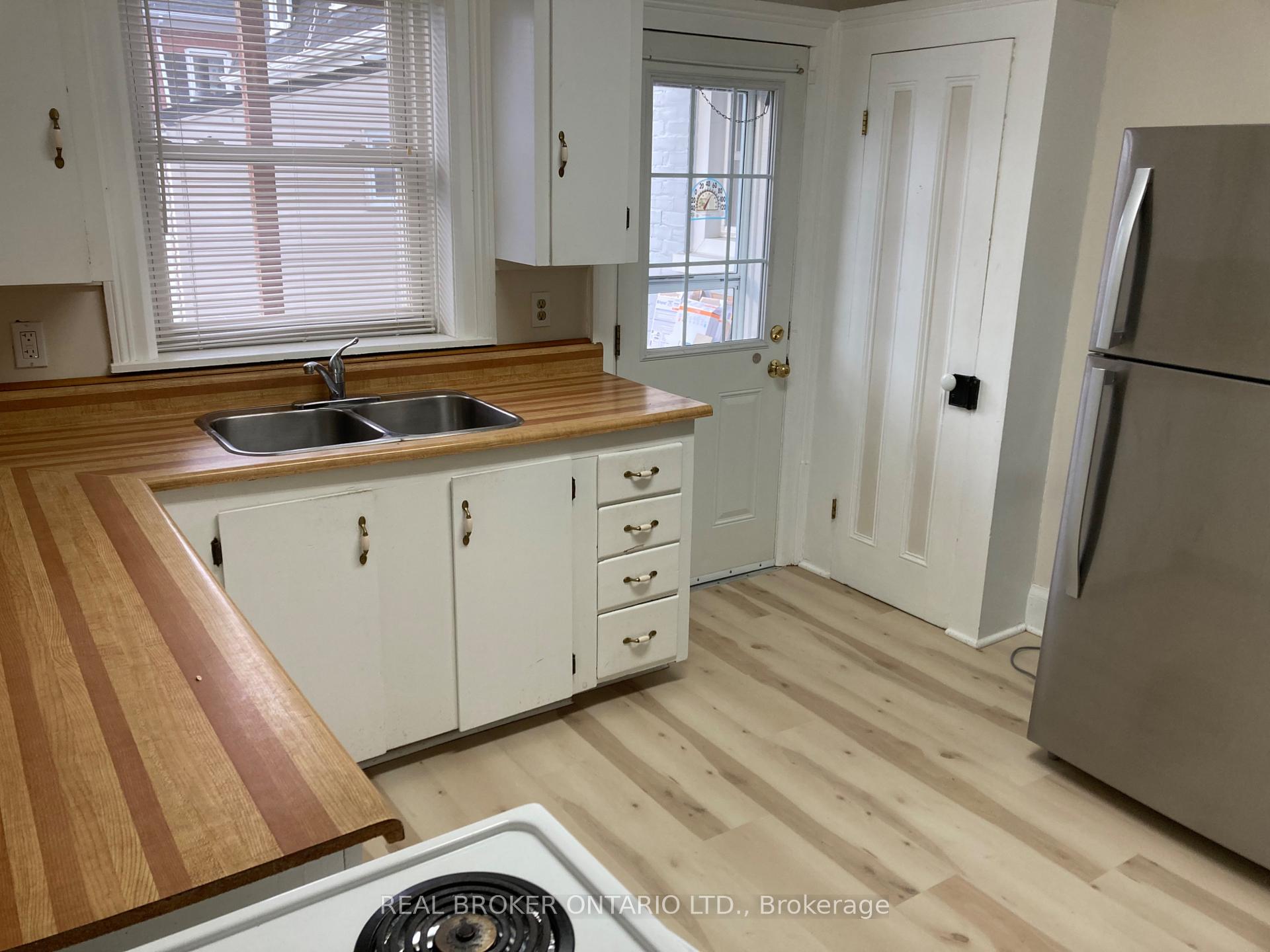 Photo 17 of Unit 2, 16 William Street, Brockville, Brockville — HOMEH