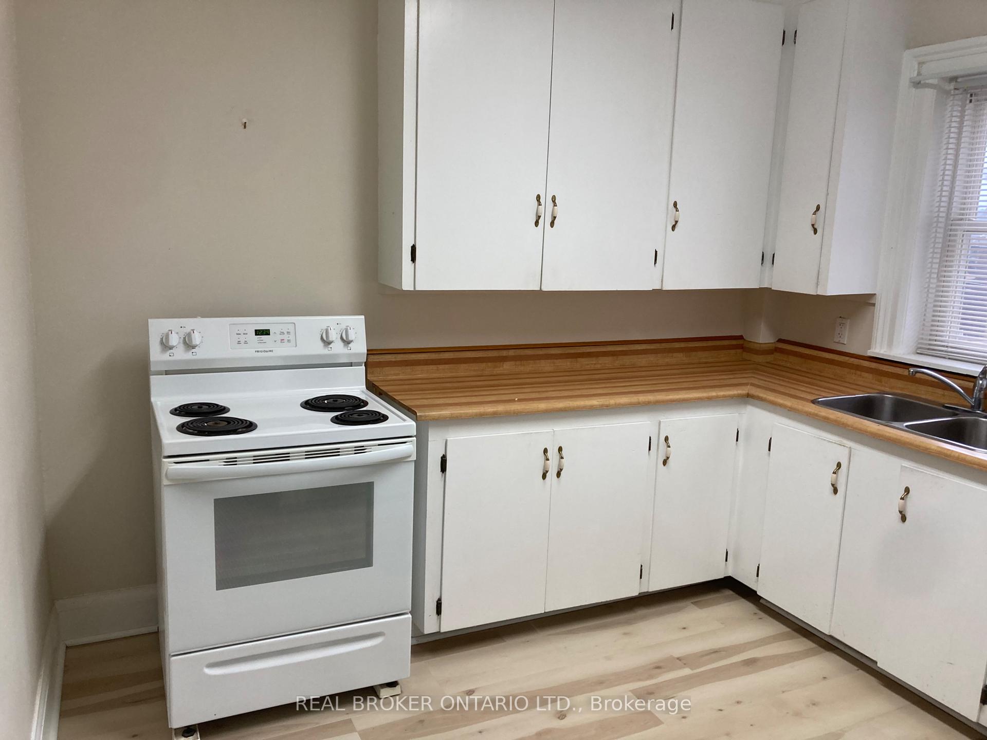 Photo 19 of Unit 2, 16 William Street, Brockville, Brockville — HOMEH
