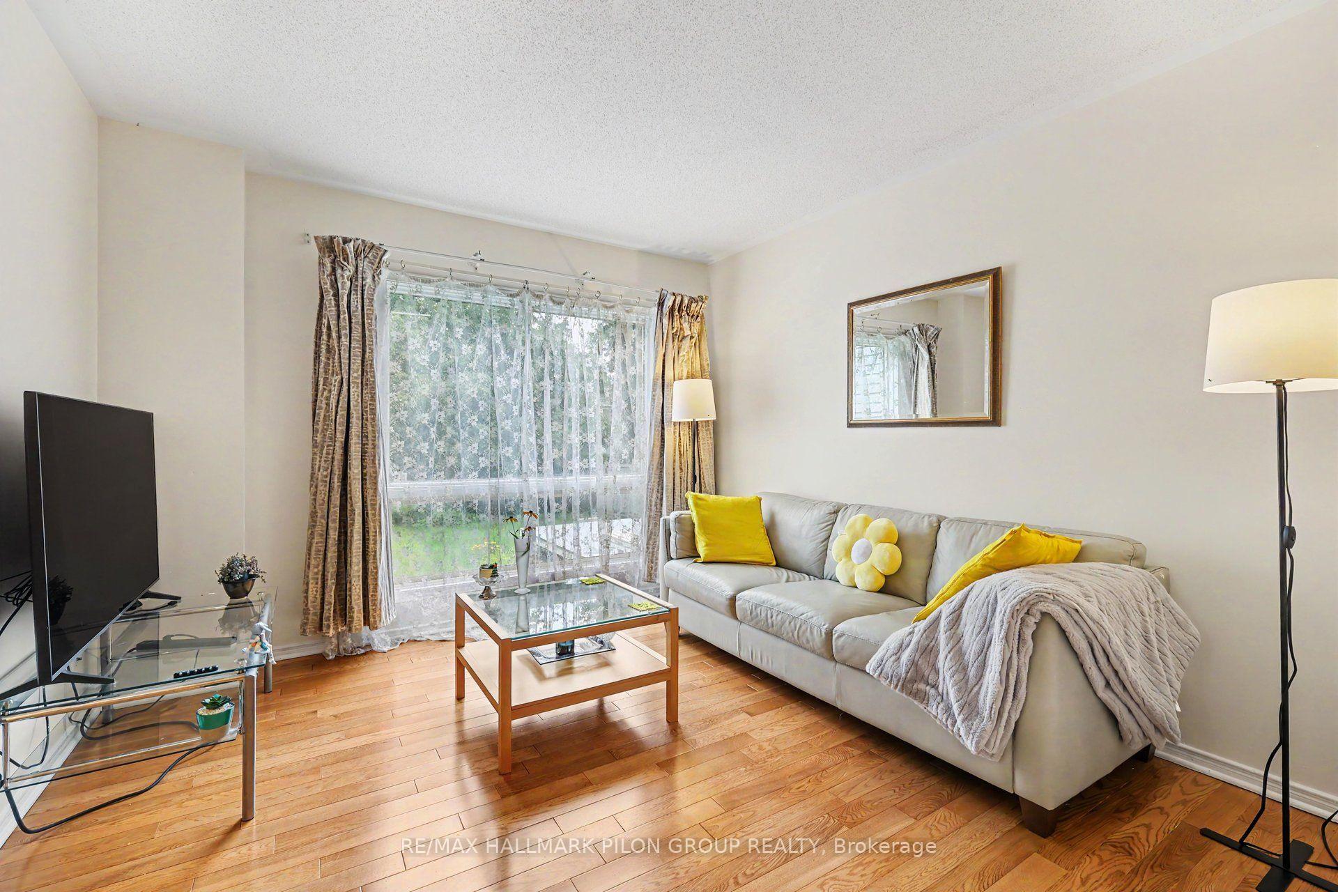 Photo 3 of 48 Jackman Terrace, Ottawa, Kanata - Katimavik — HOMEH