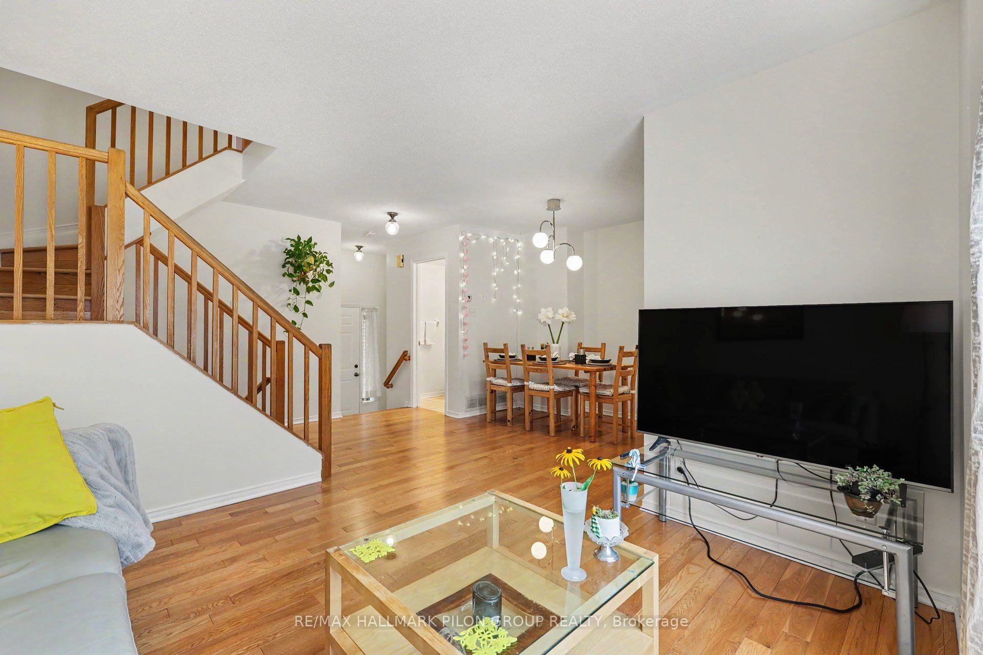 Photo 4 of 48 Jackman Terrace, Ottawa, Kanata - Katimavik — HOMEH
