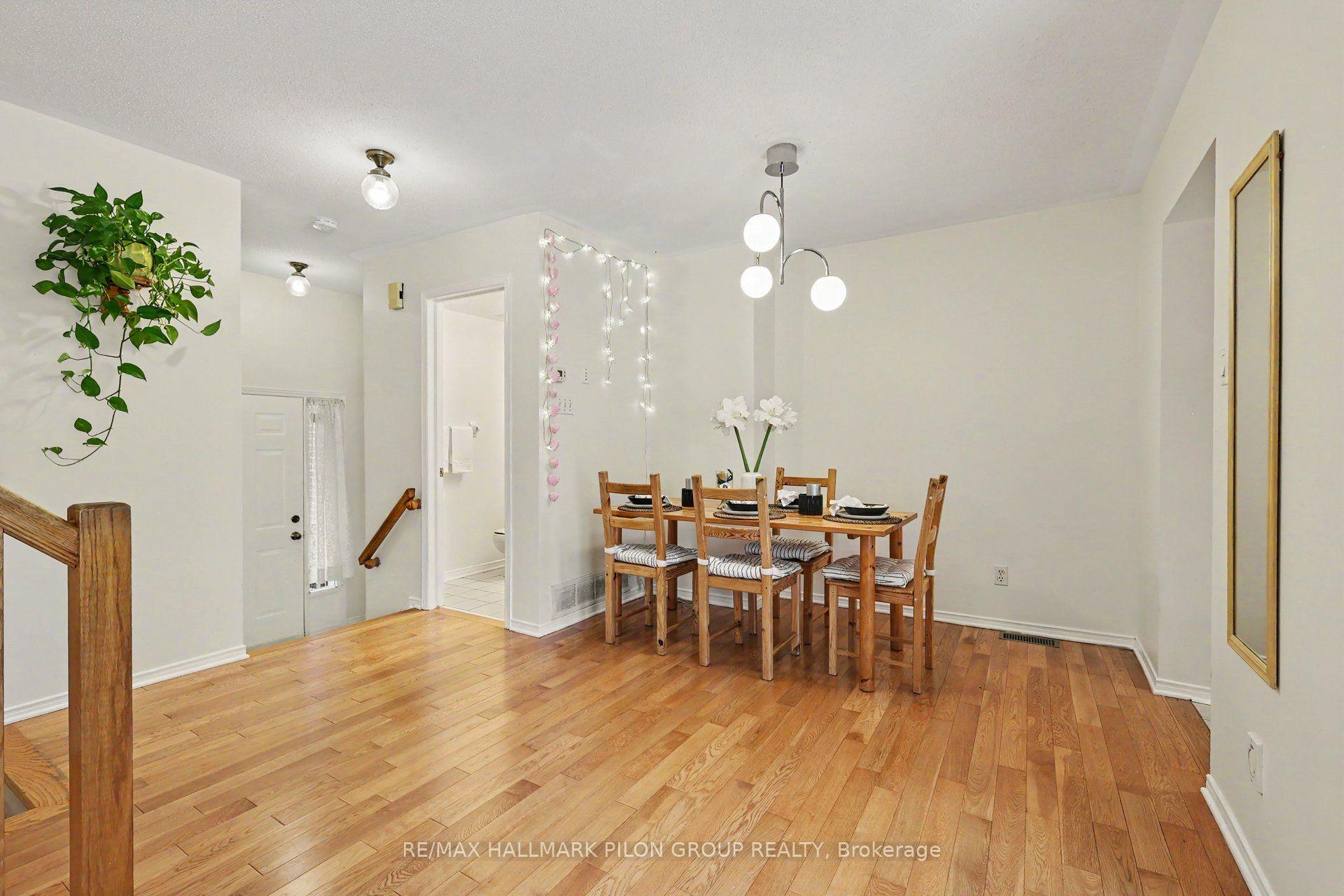 Photo 5 of 48 Jackman Terrace, Ottawa, Kanata - Katimavik — HOMEH