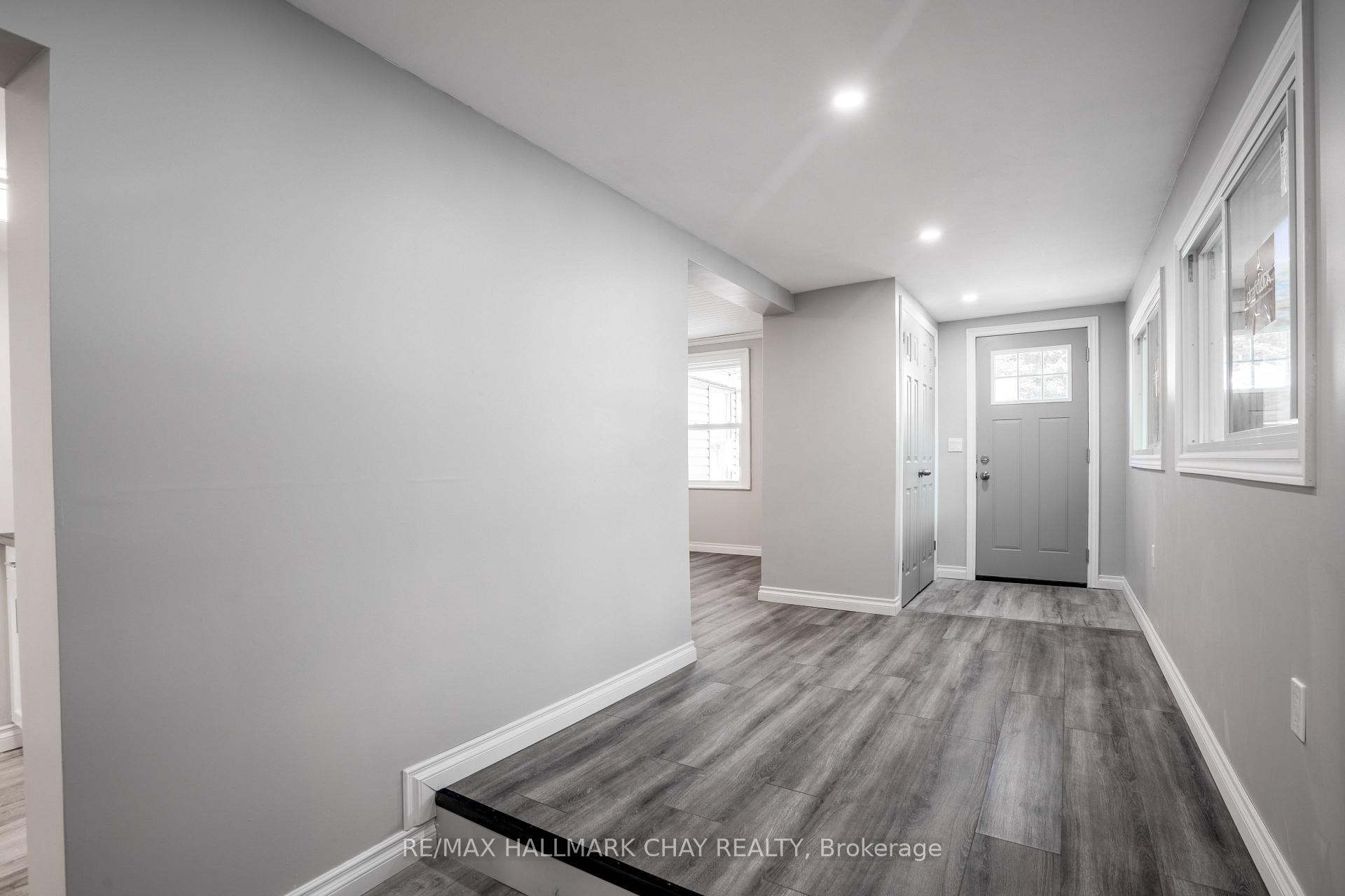 Photo 4 of 635 First Street S, Gravenhurst, Muskoka (S) — HOMEH