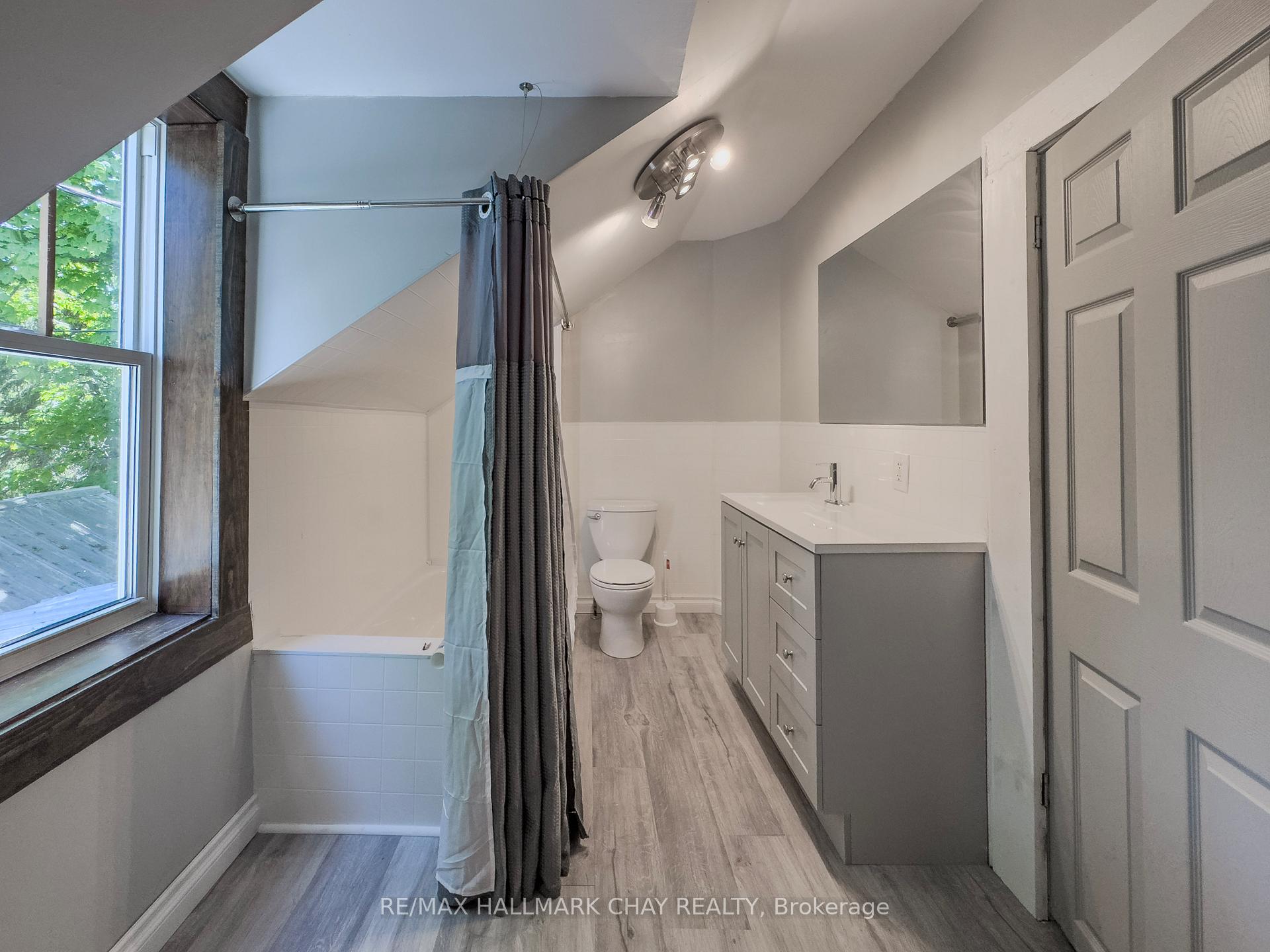 Photo 23 of 635 First Street S, Gravenhurst, Muskoka (S) — HOMEH