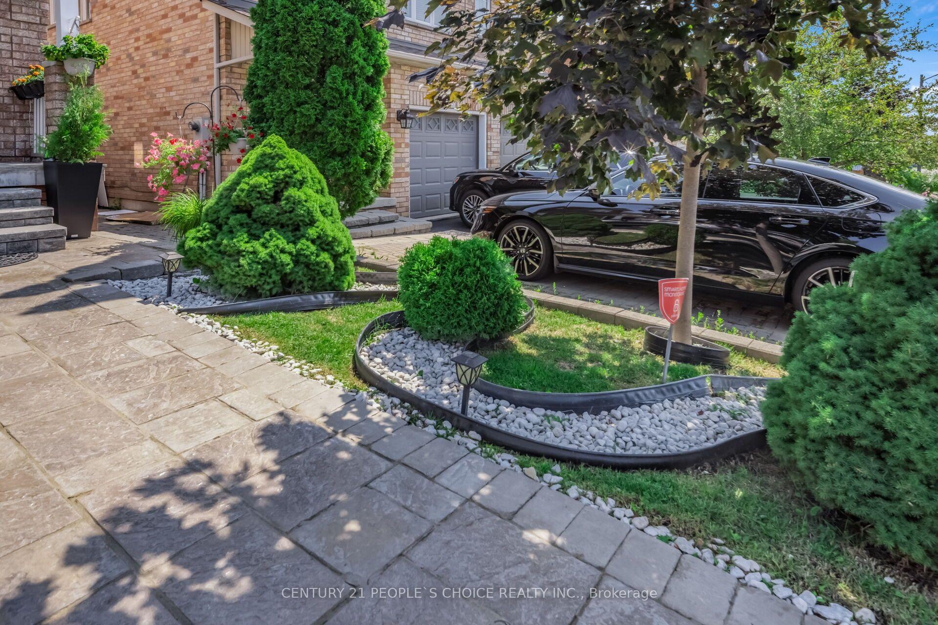Photo 3 of 644 Madame Street, Mississauga, Meadowvale Village — HOMEH