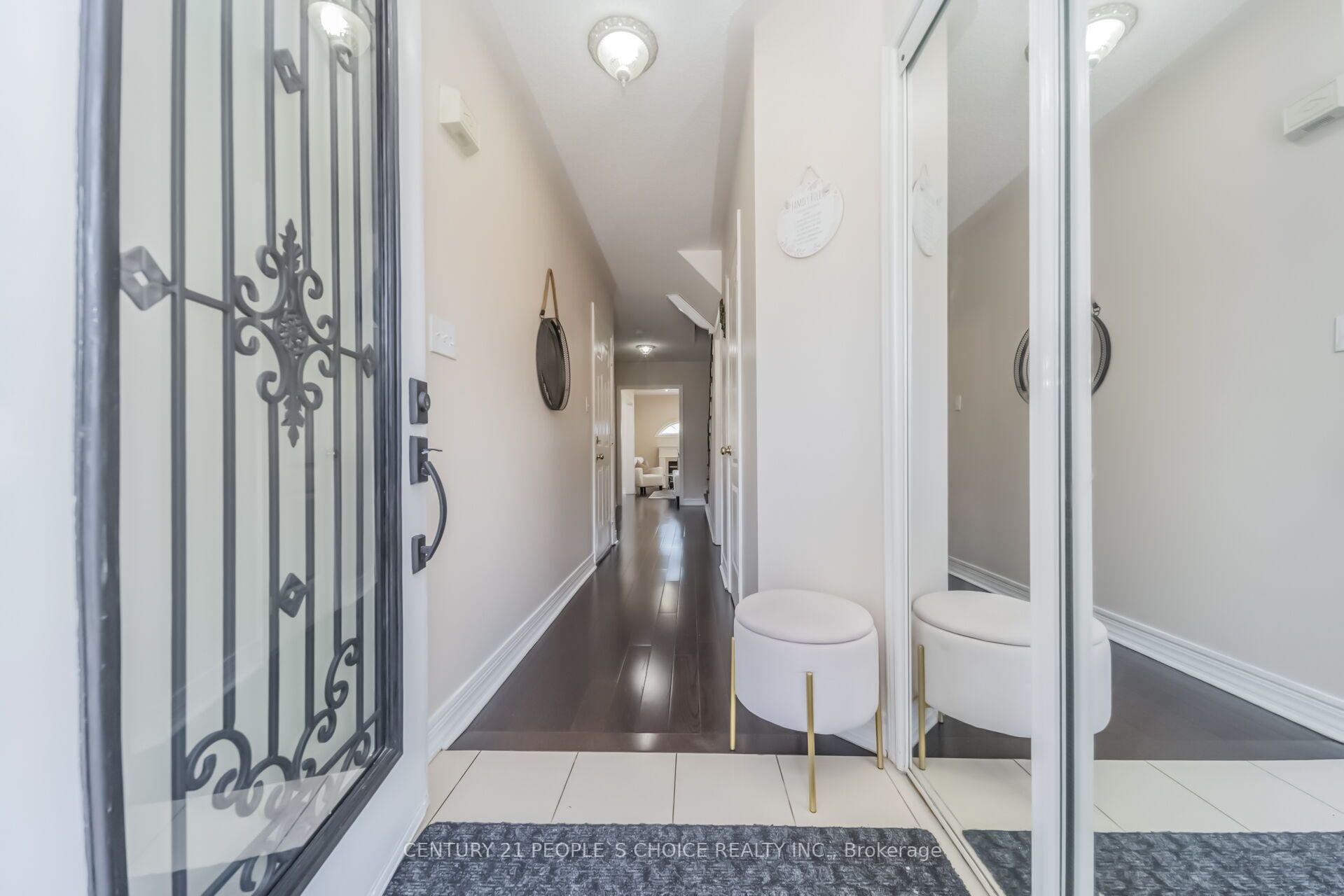 Photo 5 of 644 Madame Street, Mississauga, Meadowvale Village — HOMEH