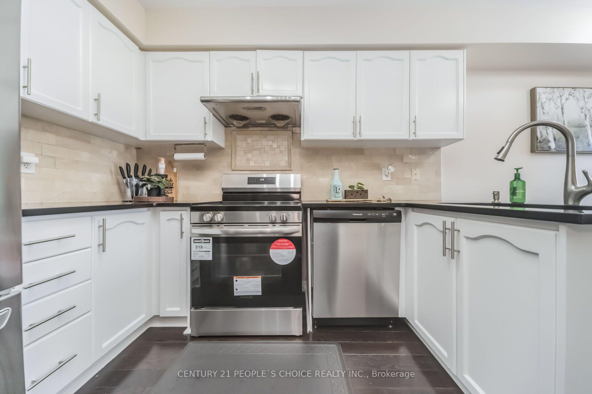 Photo 10 of 644 Madame Street, Mississauga, Meadowvale Village — HOMEH