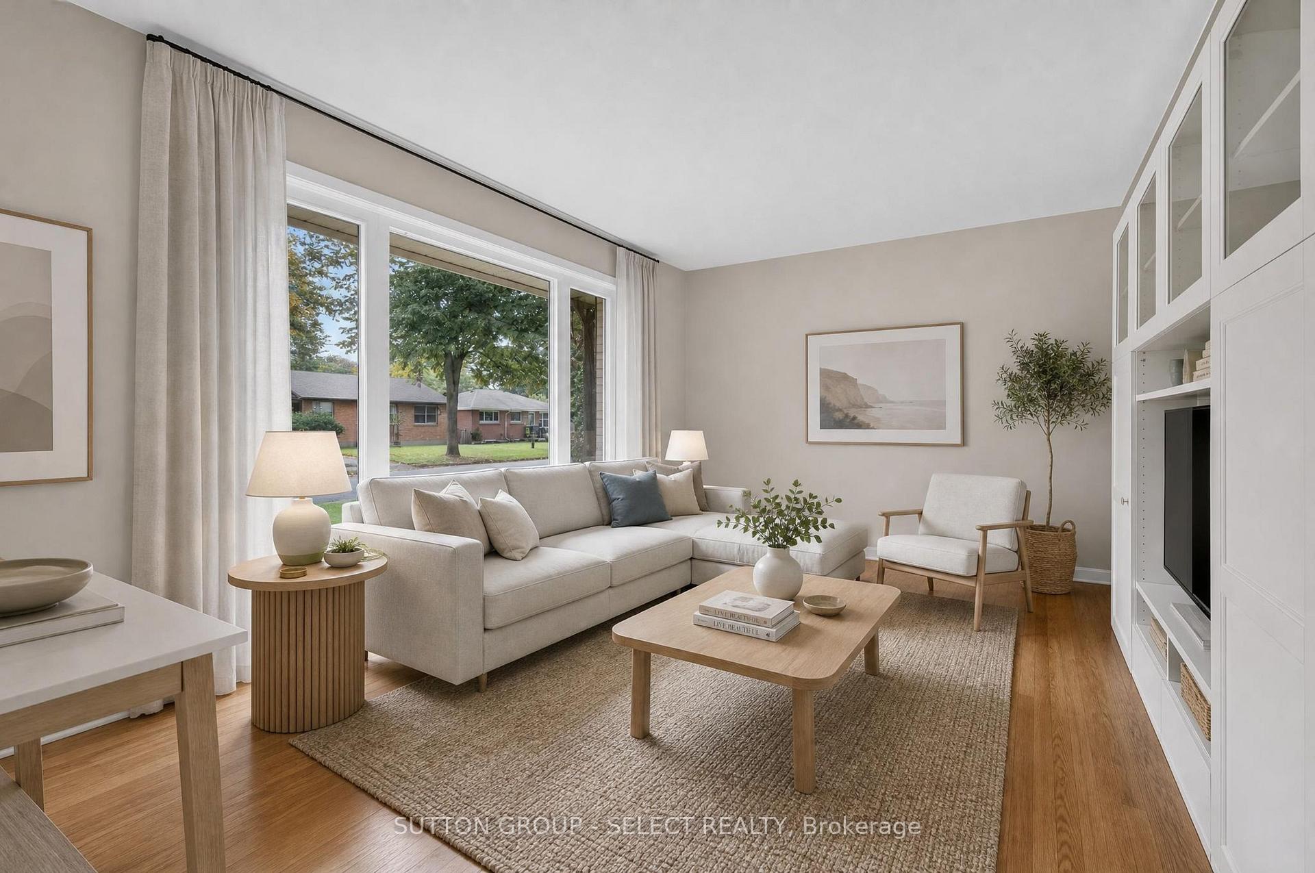 Photo 10 of 172 Fairhaven Circle, London, East O — HOMEH