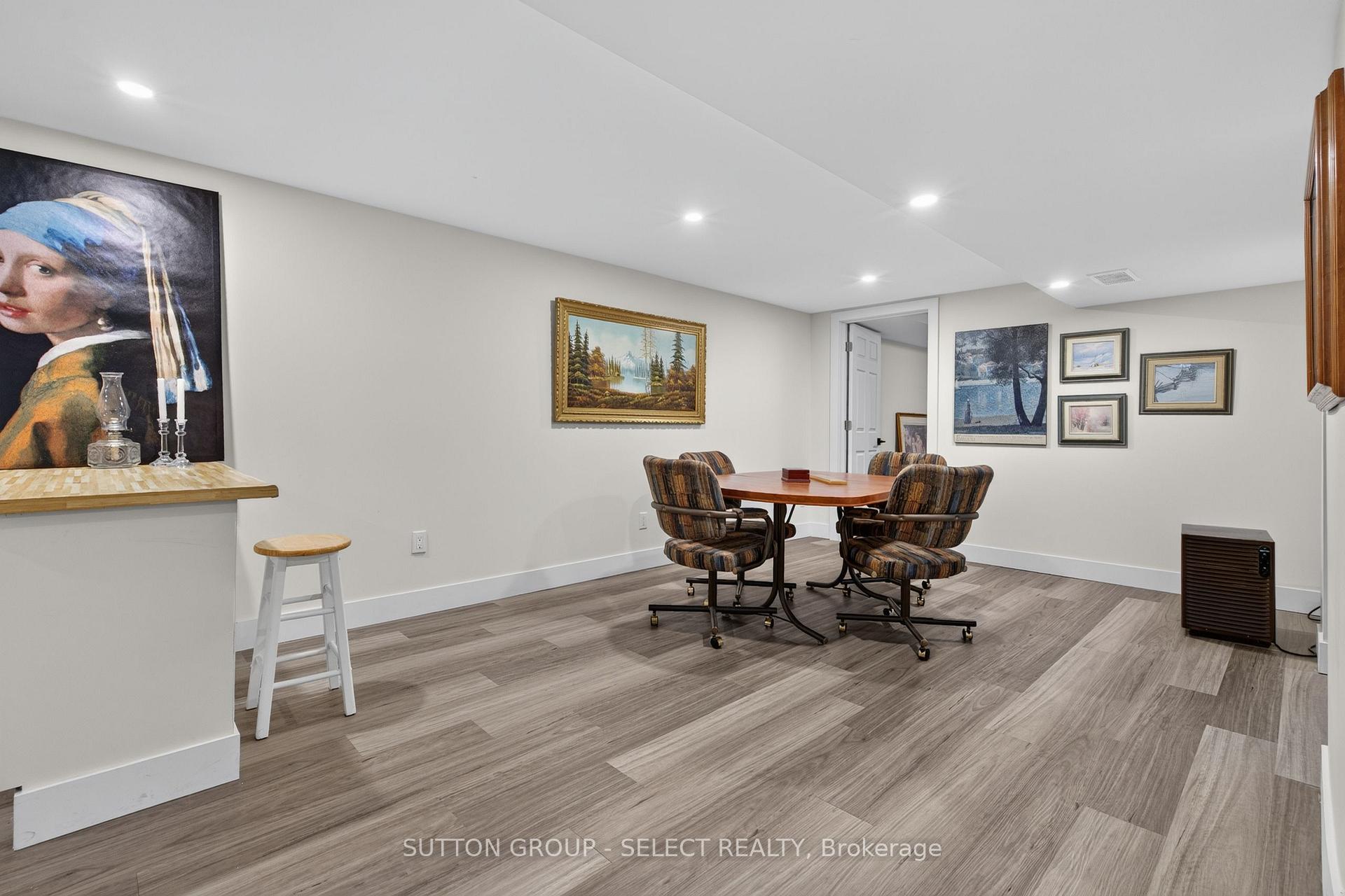 Photo 23 of 172 Fairhaven Circle, London, East O — HOMEH