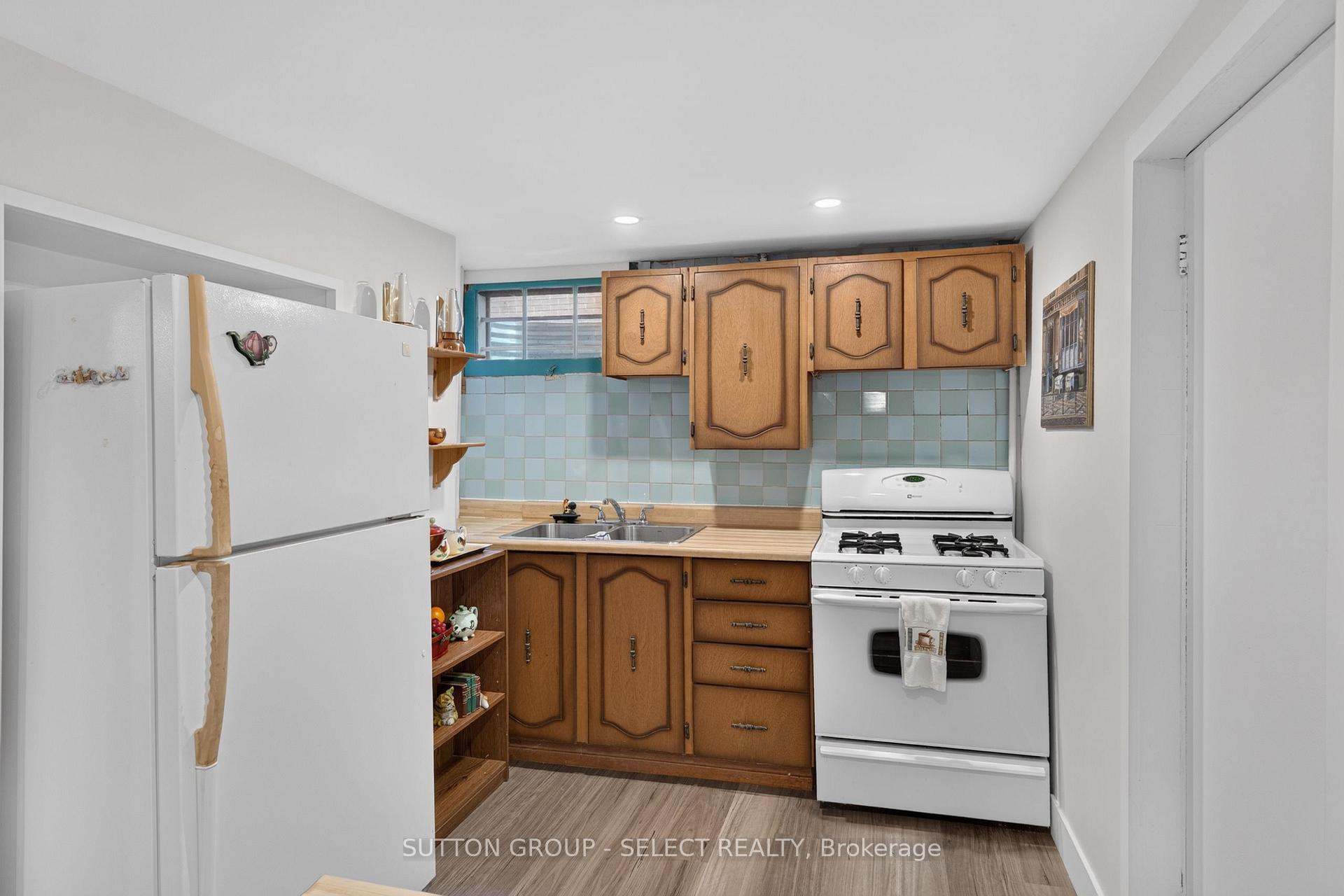 Photo 30 of 172 Fairhaven Circle, London, East O — HOMEH