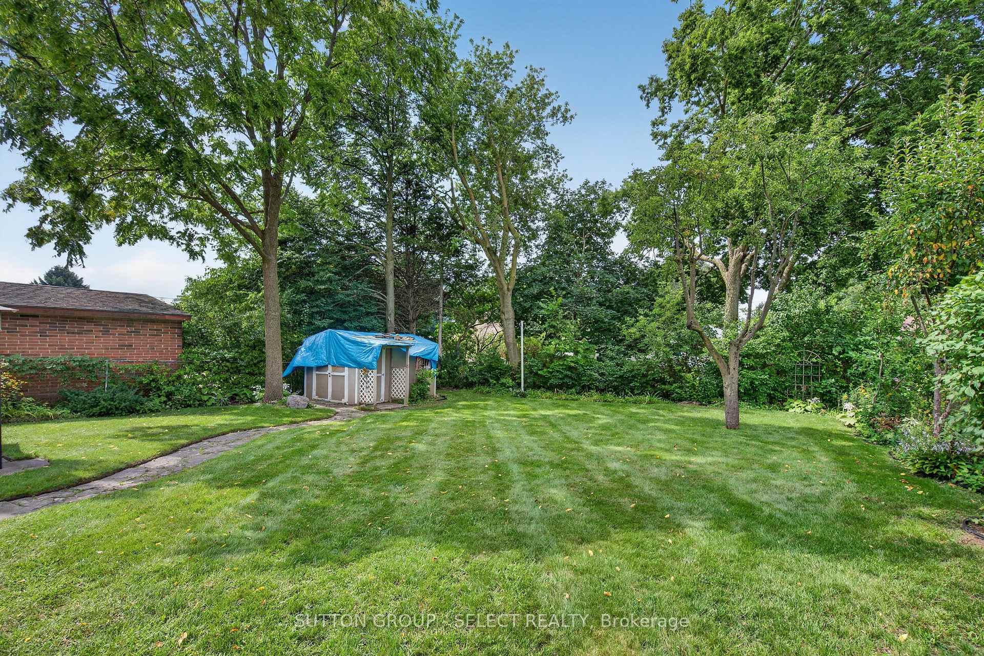 Photo 40 of 172 Fairhaven Circle, London, East O — HOMEH