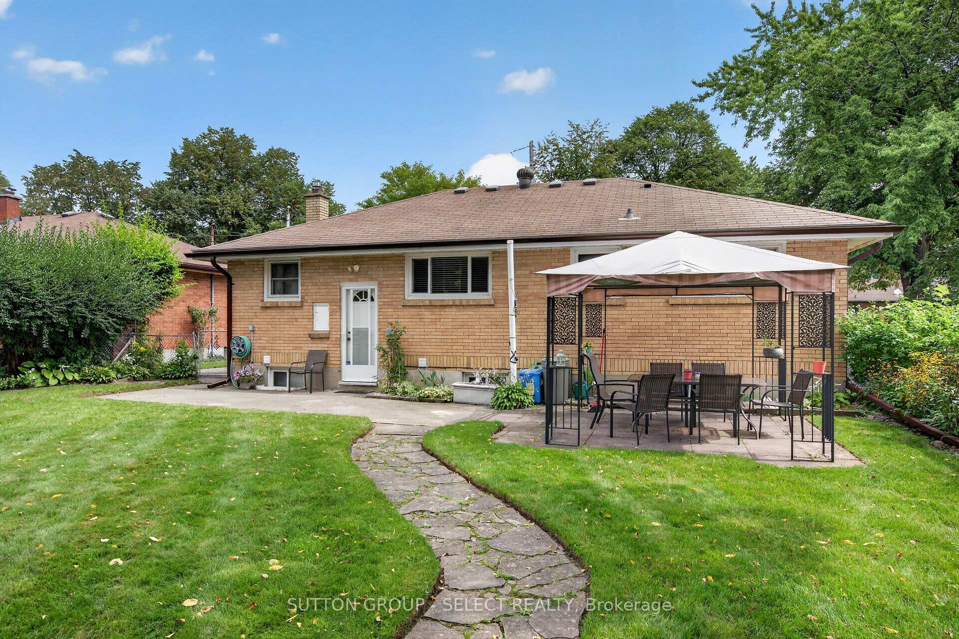 Photo 42 of 172 Fairhaven Circle, London, East O — HOMEH