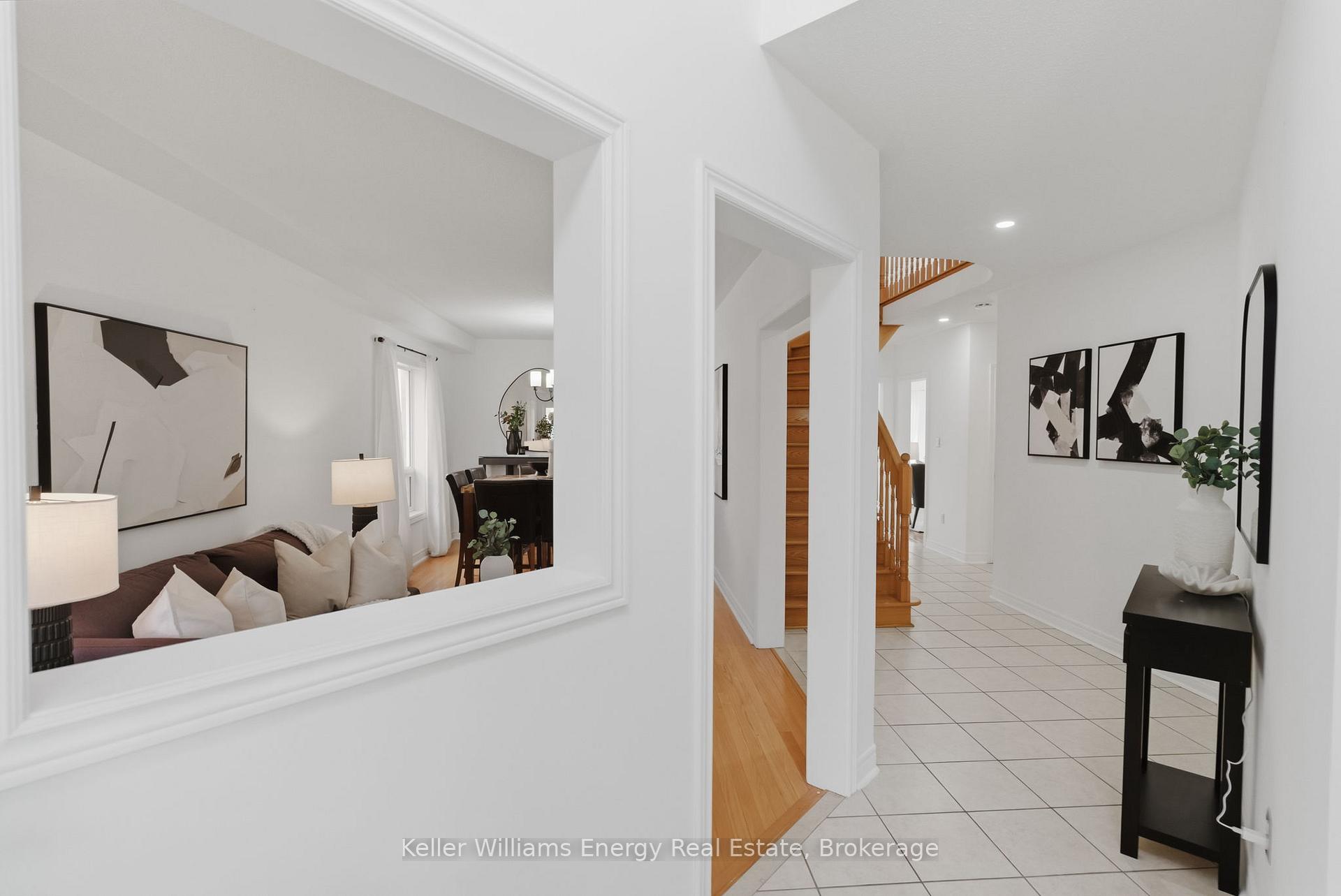 Photo 6 of 338 Dowson Loop, Newmarket, Woodland Hill — HOMEH