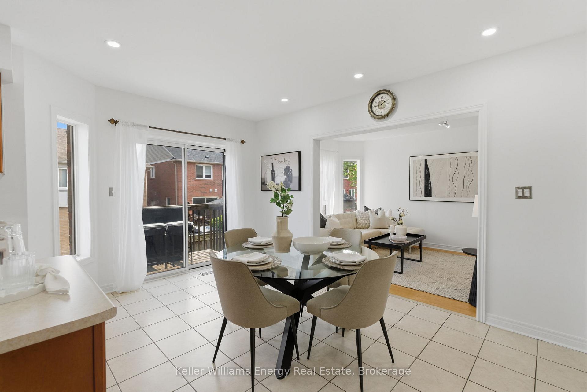 Photo 15 of 338 Dowson Loop, Newmarket, Woodland Hill — HOMEH