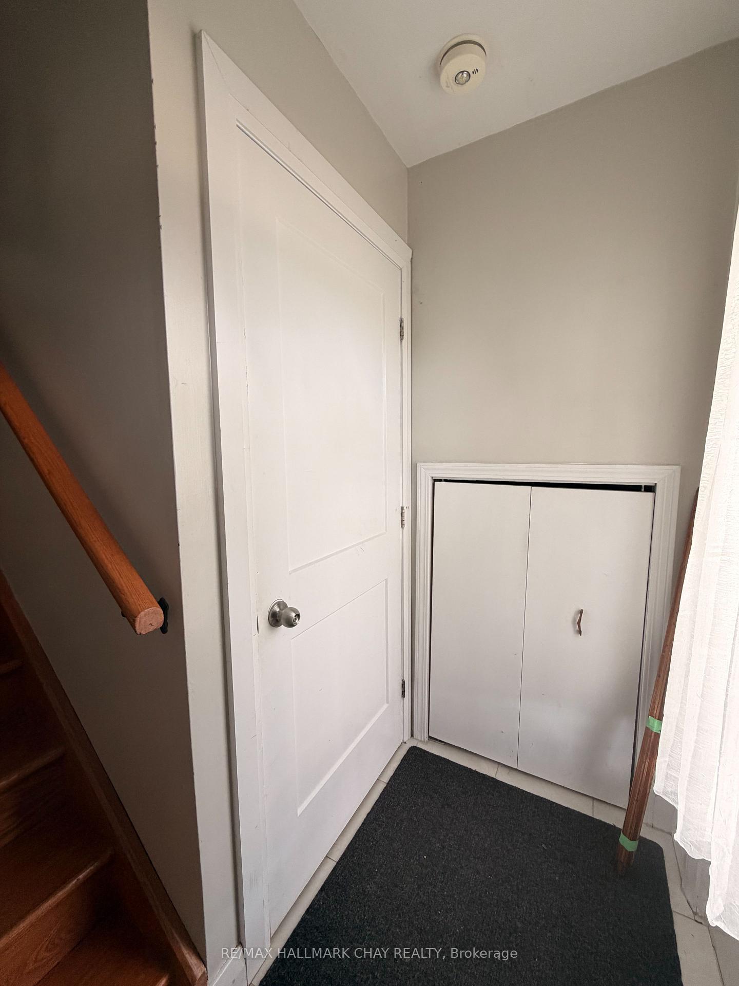 Photo 2 of Unit 2, 64 Newton Street, Barrie, Wellington — HOMEH