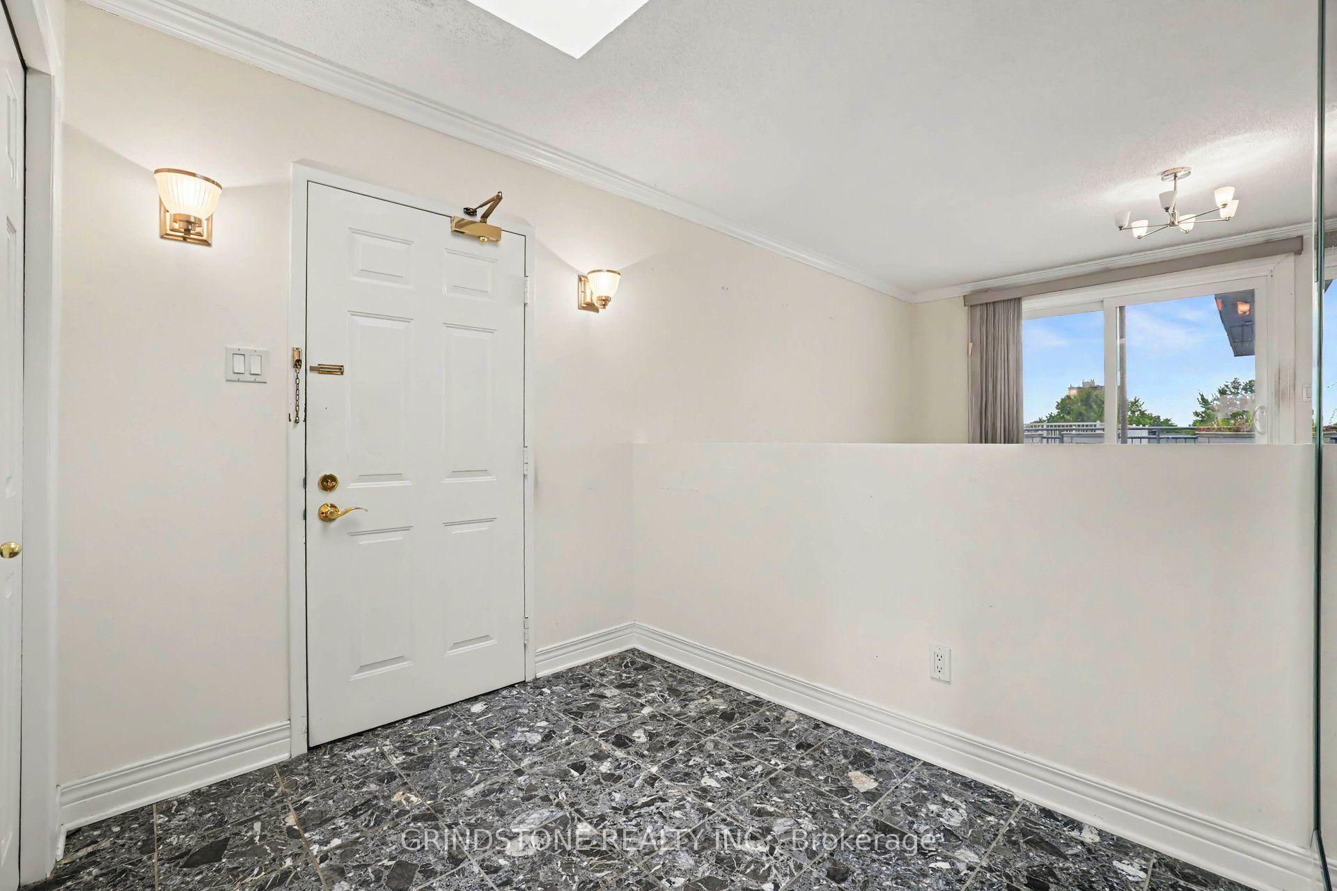 Photo 2 of Unit PH5, 959 North River Road, Ottawa, Overbrook — HOMEH