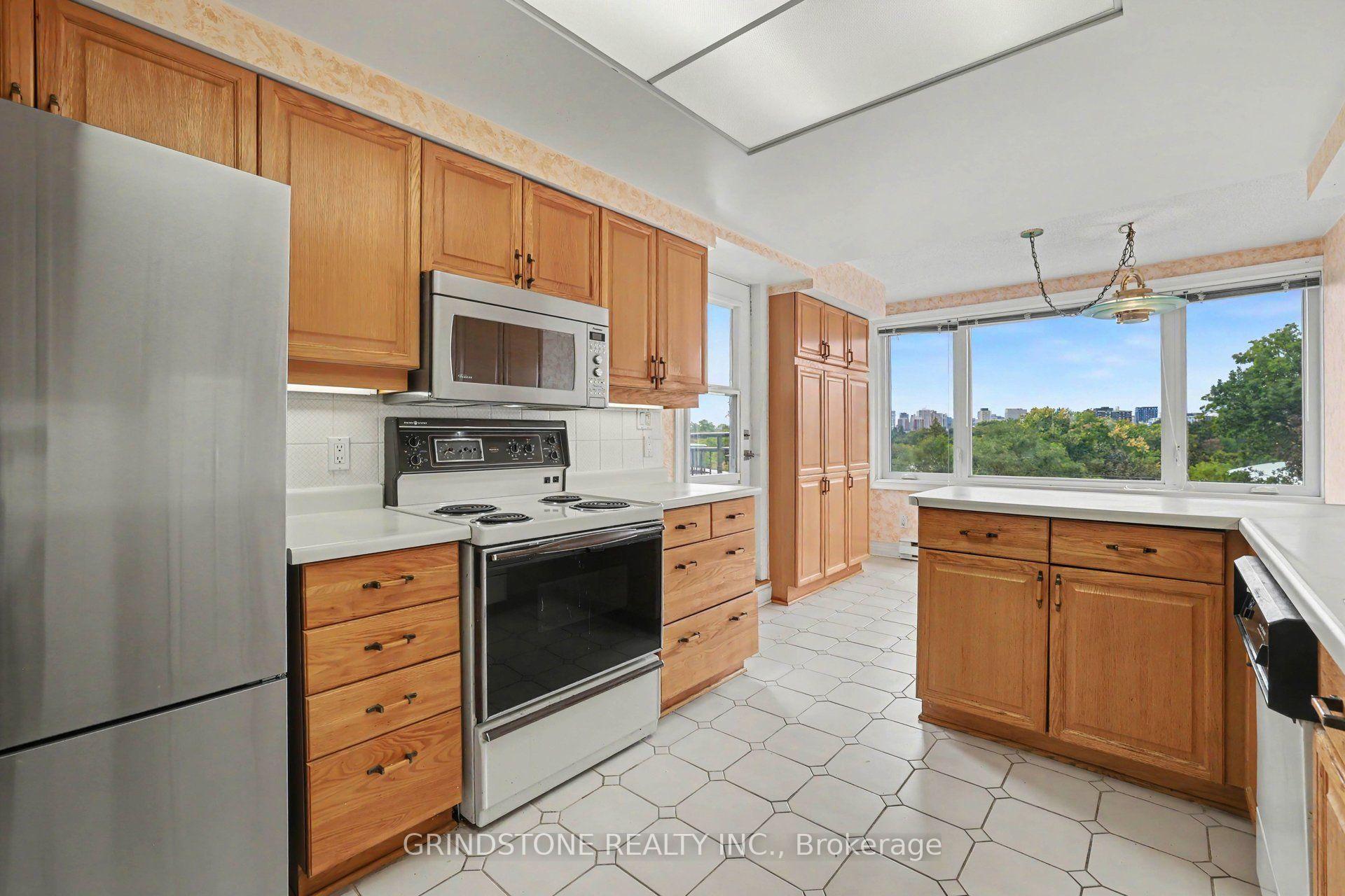 Photo 7 of Unit PH5, 959 North River Road, Ottawa, Overbrook — HOMEH