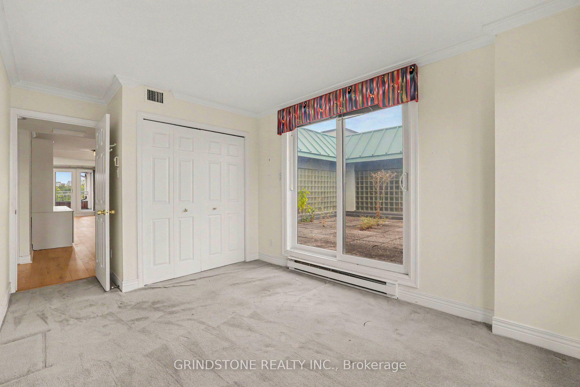 Photo 14 of Unit PH5, 959 North River Road, Ottawa, Overbrook — HOMEH