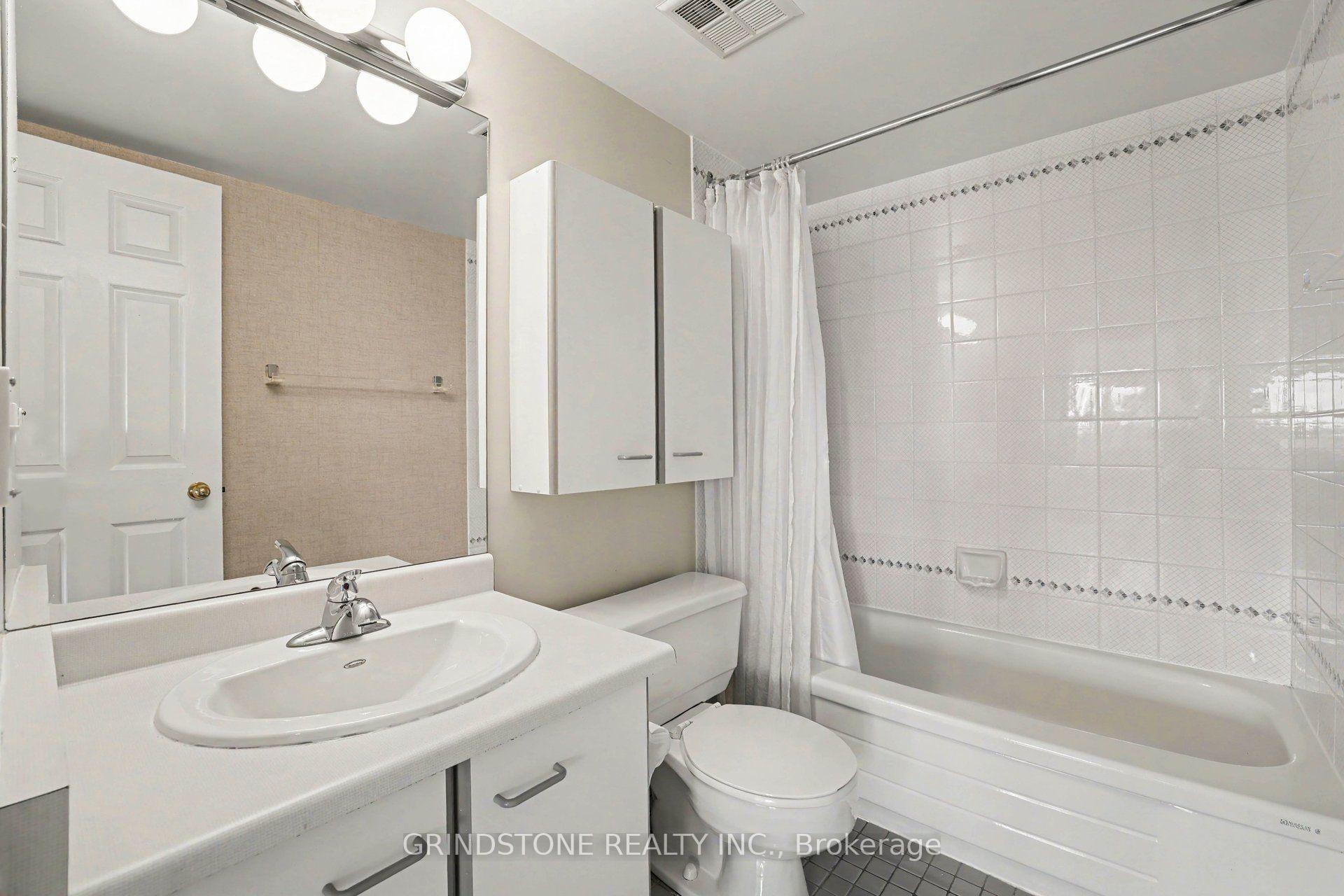 Photo 20 of Unit PH5, 959 North River Road, Ottawa, Overbrook — HOMEH