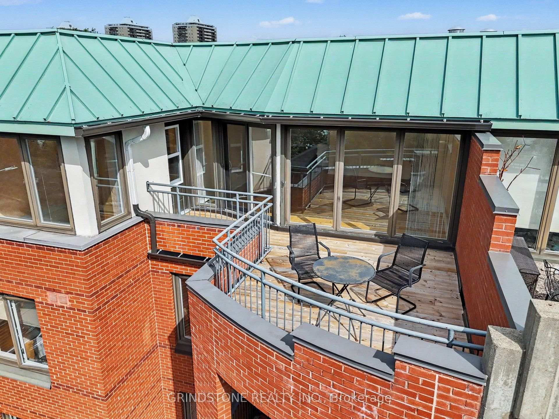 Photo 23 of Unit PH5, 959 North River Road, Ottawa, Overbrook — HOMEH