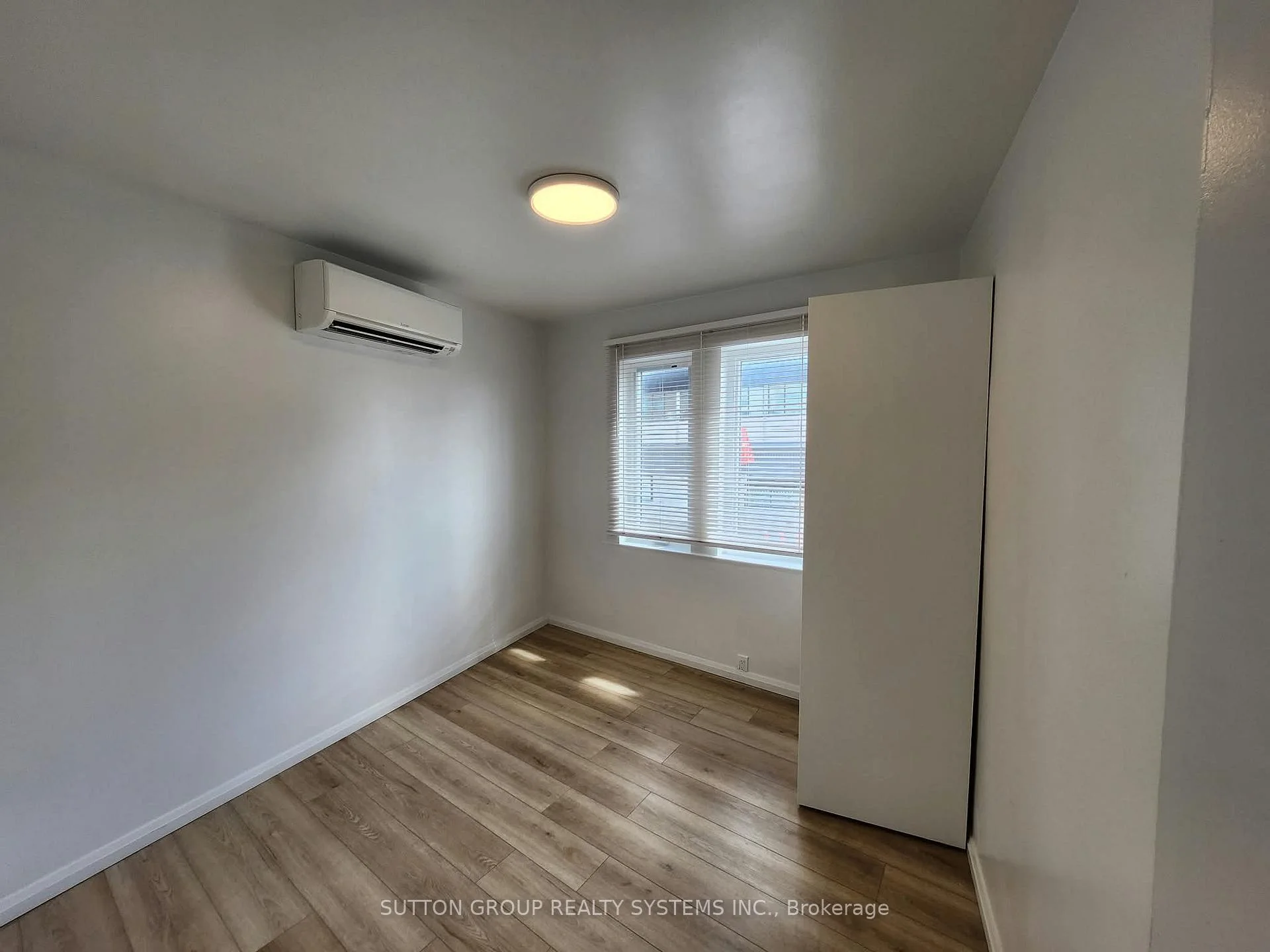 Photo 5 of Unit 2nd Floor, 616 Rogers Road, Toronto, Keelesdale-Eglinton West — HOMEH
