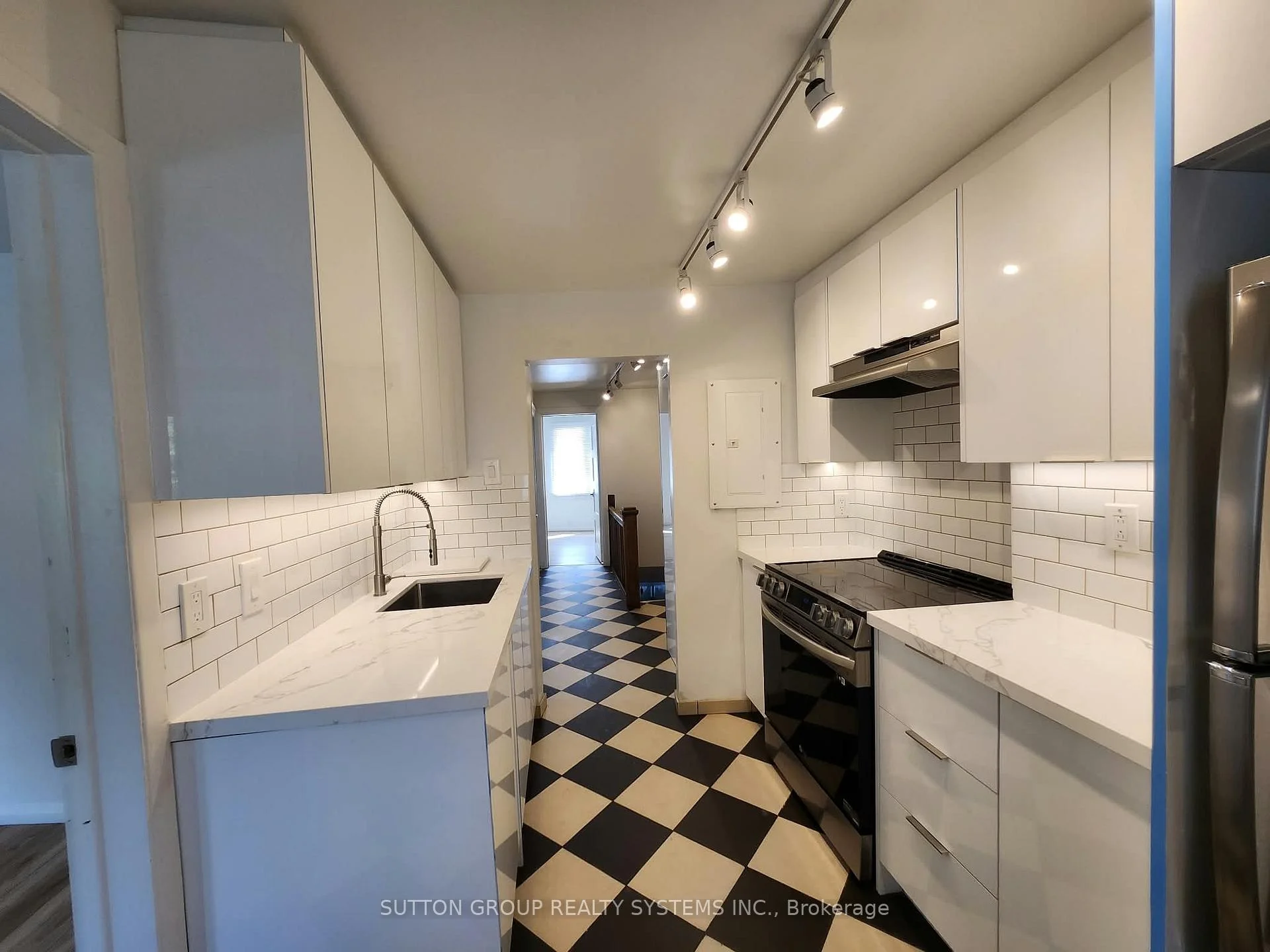 Photo 13 of Unit 2nd Floor, 616 Rogers Road, Toronto, Keelesdale-Eglinton West — HOMEH
