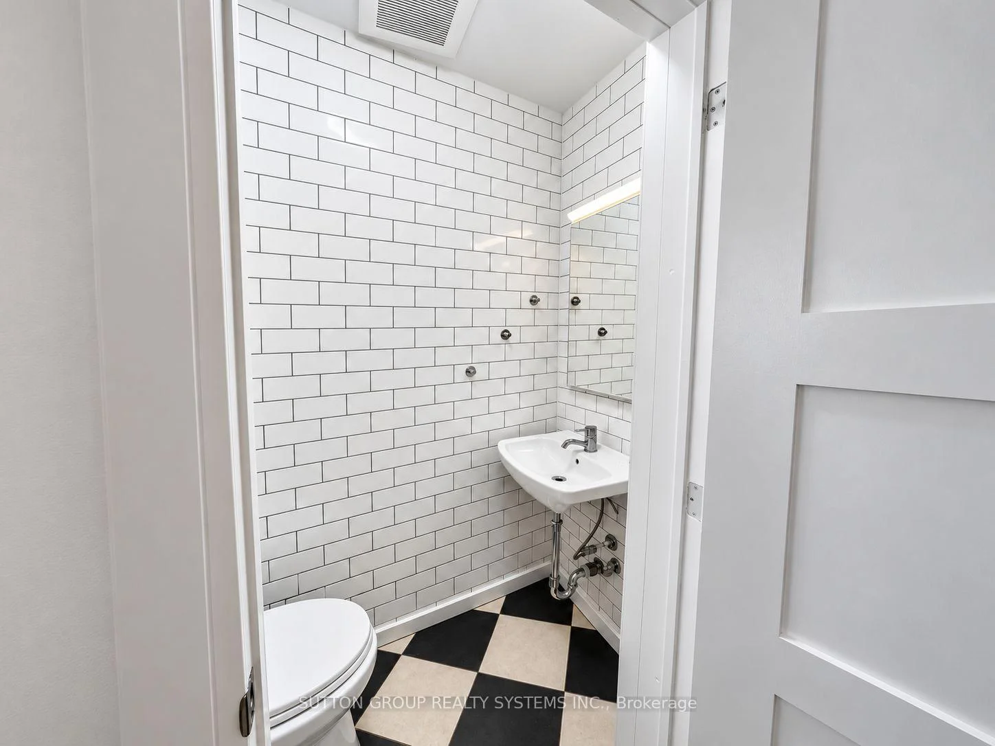 Photo 20 of Unit 2nd Floor, 616 Rogers Road, Toronto, Keelesdale-Eglinton West — HOMEH