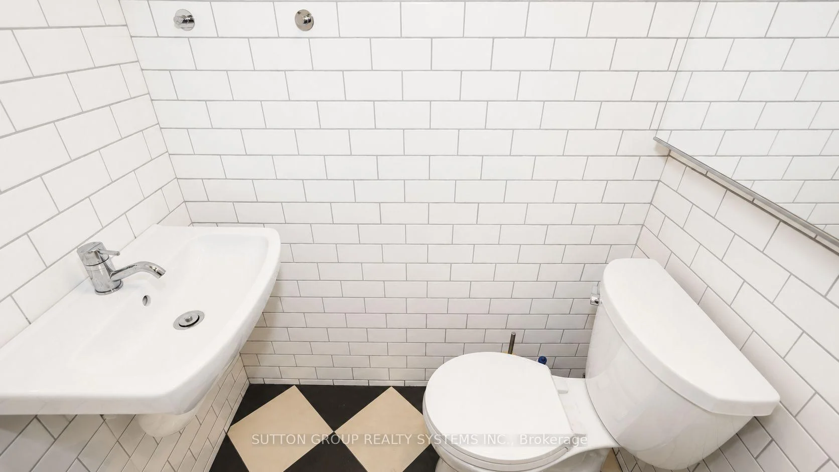Photo 32 of Unit 2nd Floor, 616 Rogers Road, Toronto, Keelesdale-Eglinton West — HOMEH
