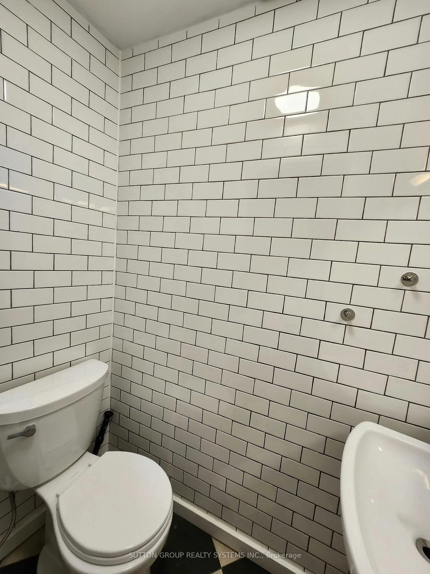 Photo 39 of Unit 2nd Floor, 616 Rogers Road, Toronto, Keelesdale-Eglinton West — HOMEH
