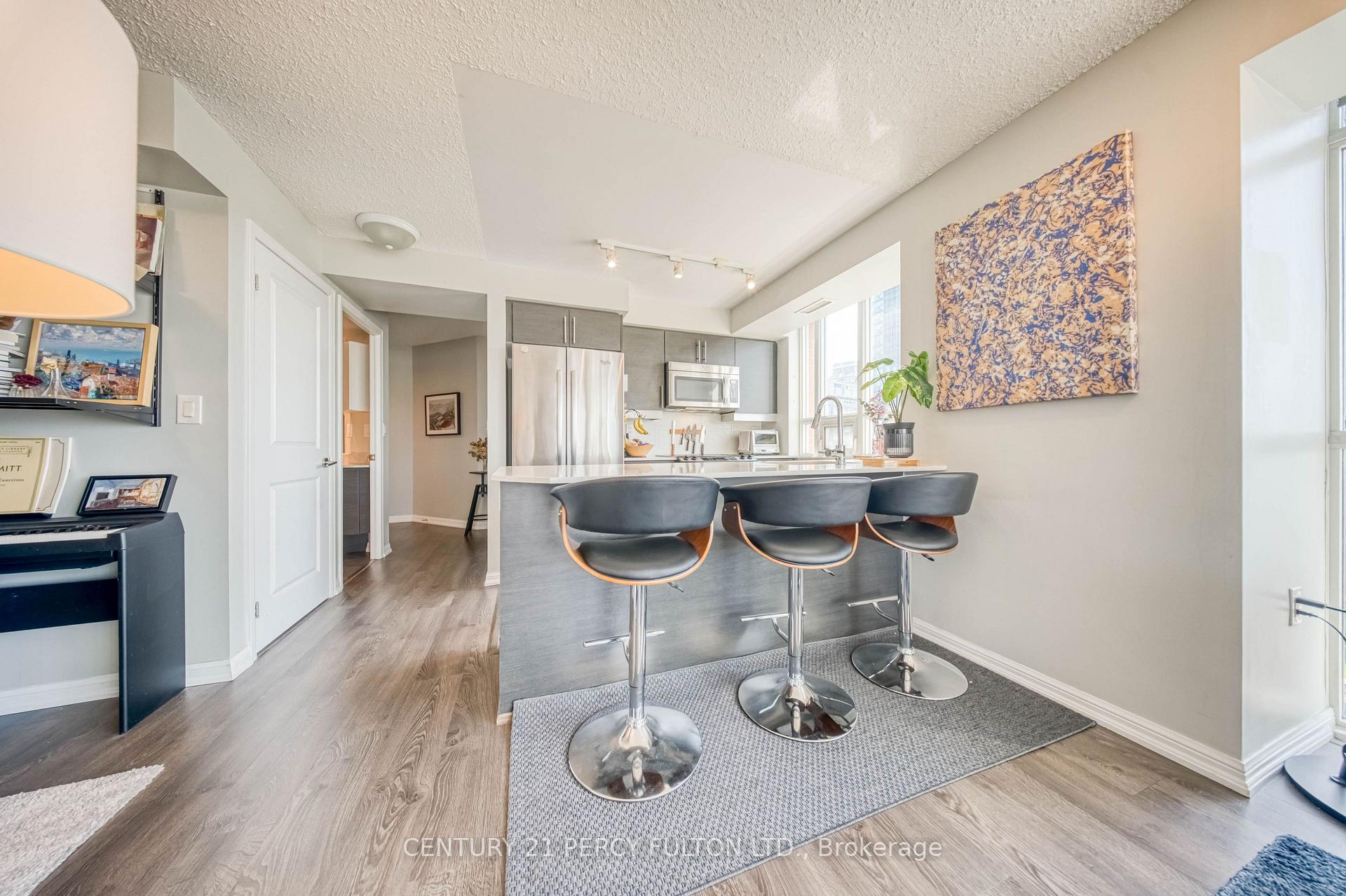 Photo 5 of Unit 1010, 125 Western Battery Road, Toronto, Niagara — HOMEH